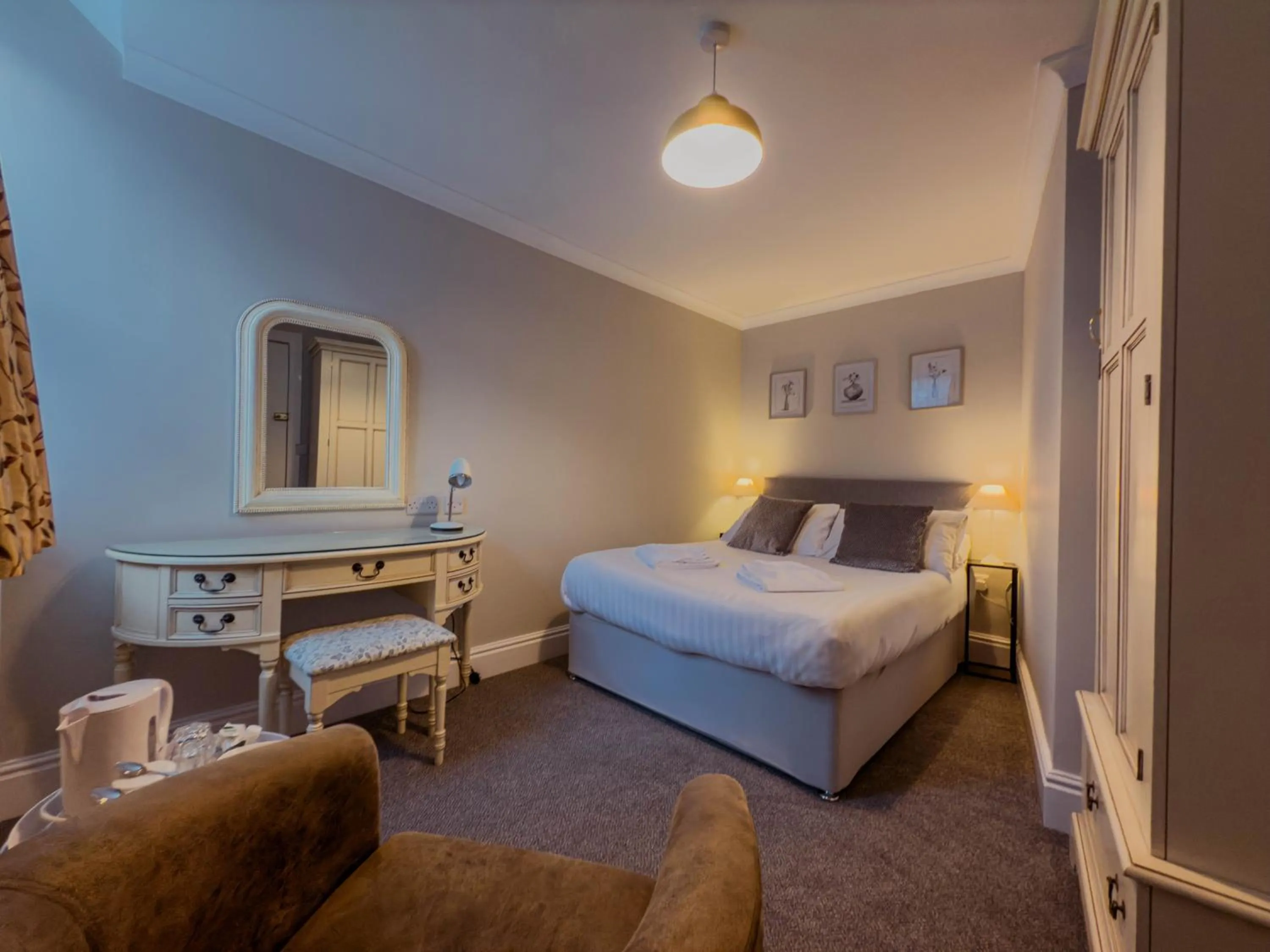 Bedroom, Bed in Newport Quay