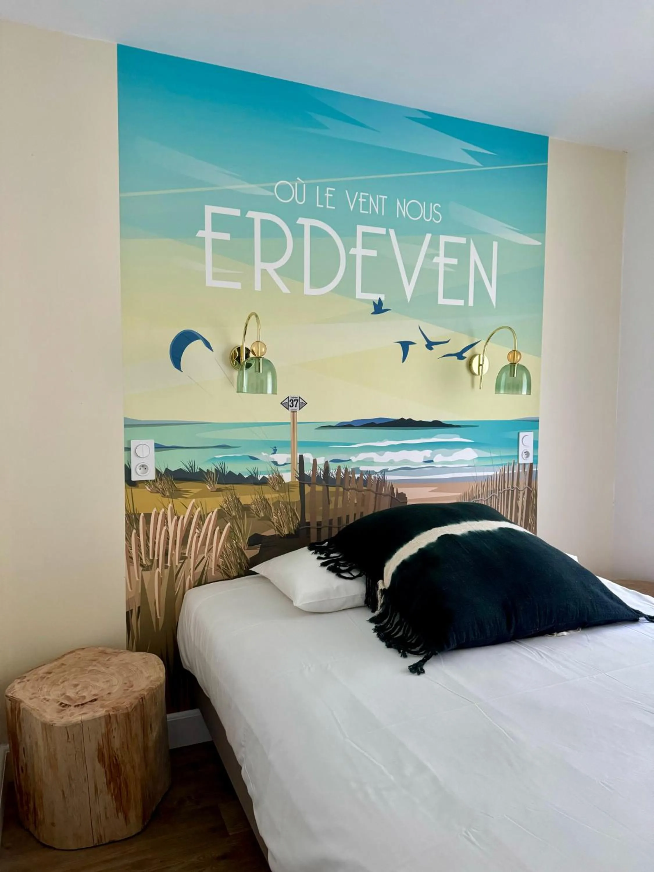 Bedroom, Bed in Naéco Erdeven