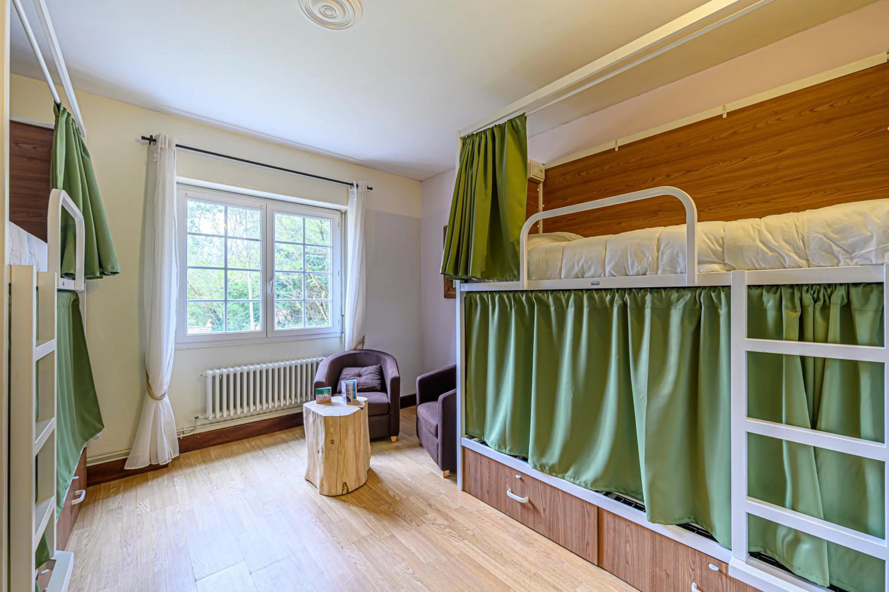 bunk bed, Bed in Naéco Erdeven