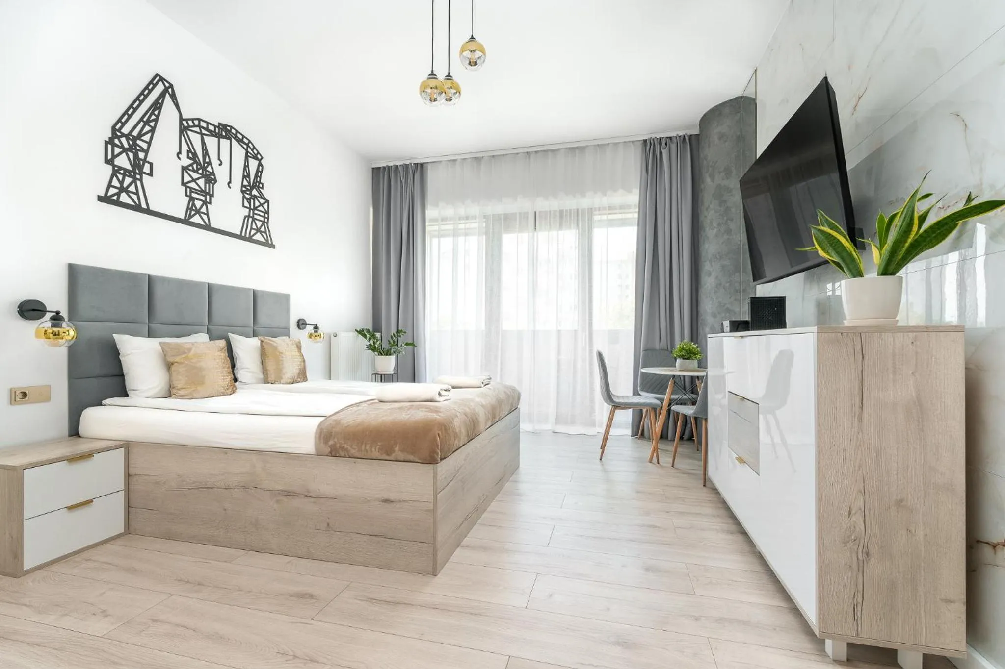 MARGI Vivi BIG STUDIO BALCONY POOL SAUNA