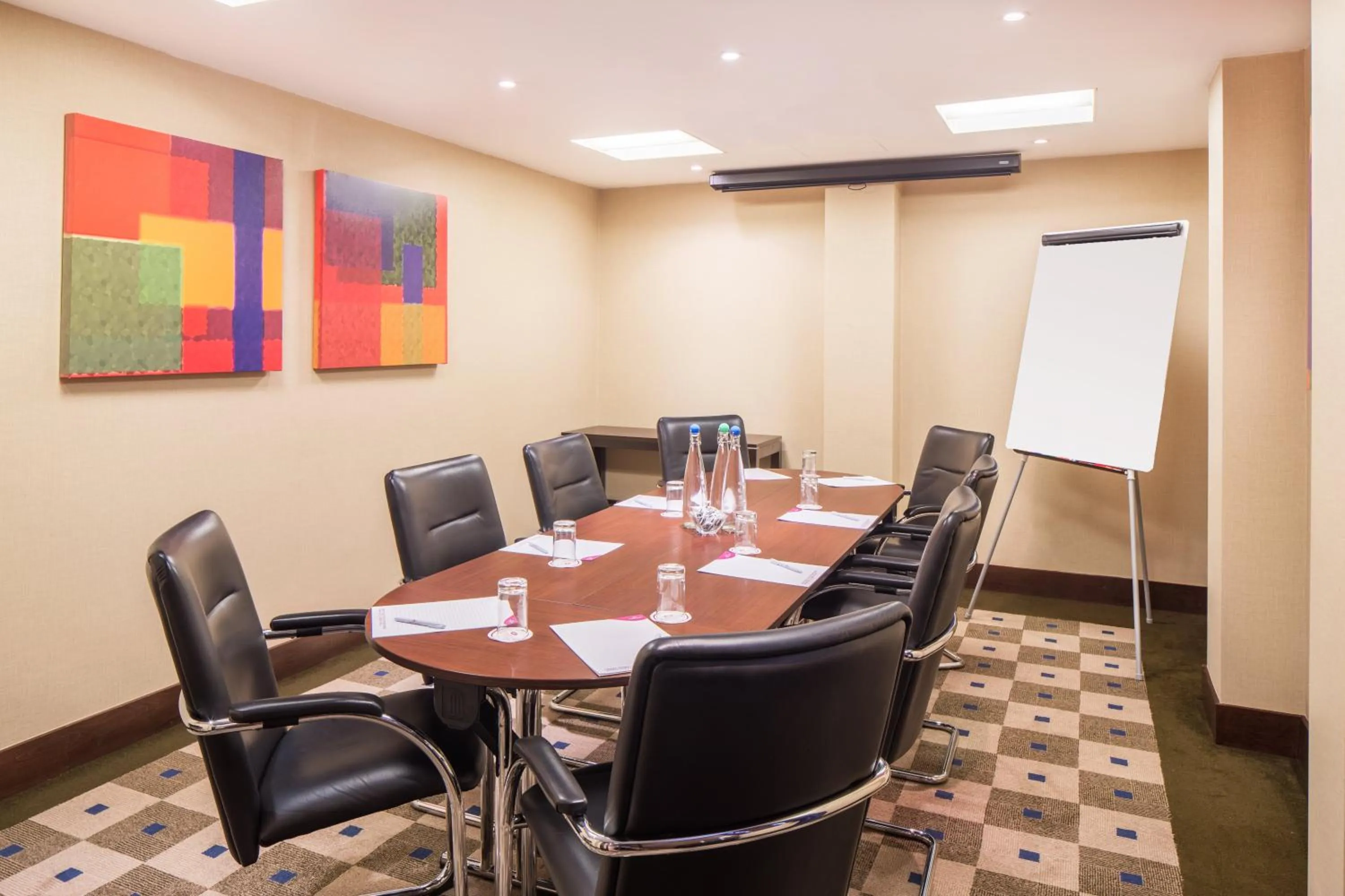 Meeting/conference room in Crowne Plaza London - Gatwick Airport by IHG