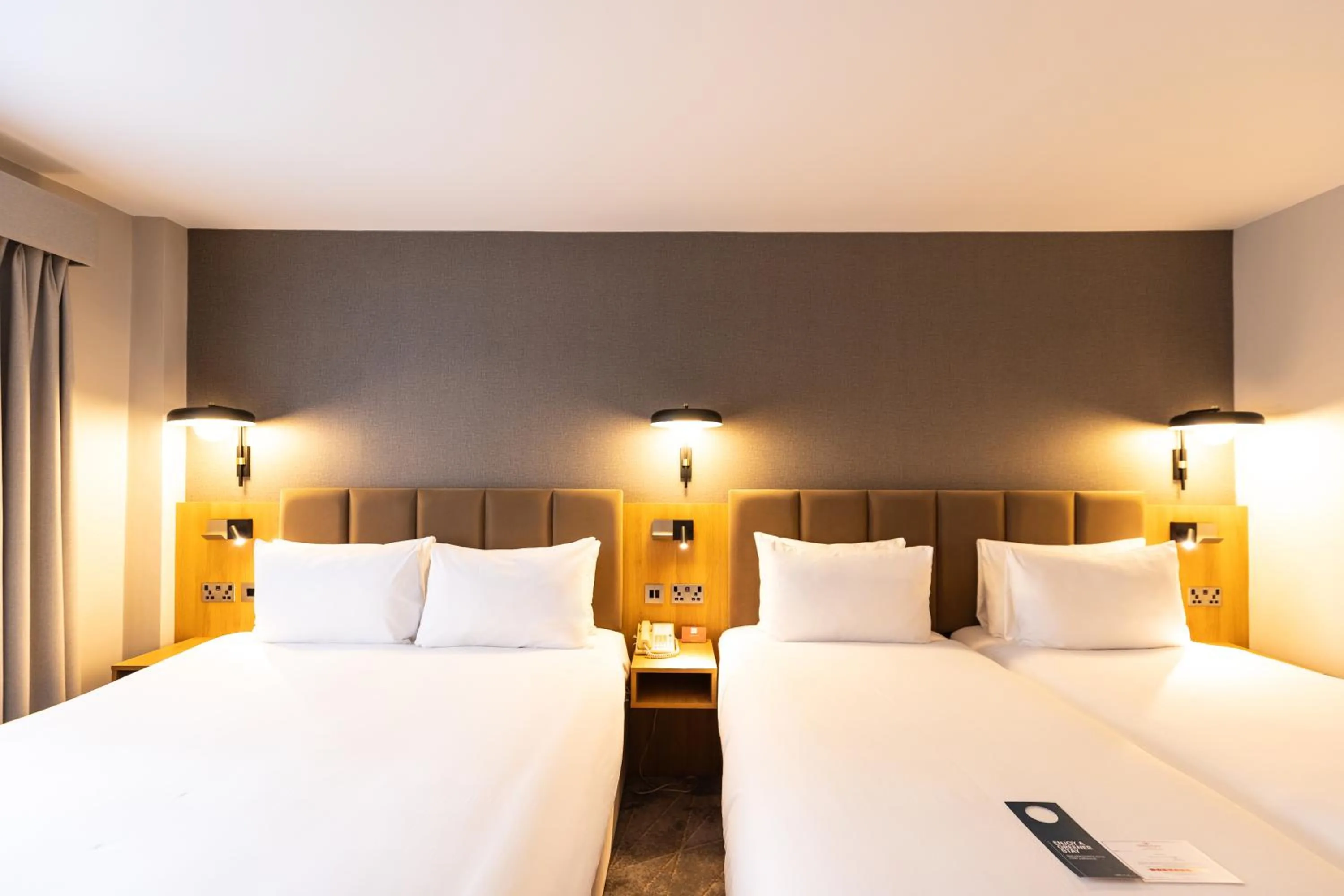 Family, Bed in Crowne Plaza London - Gatwick Airport by IHG