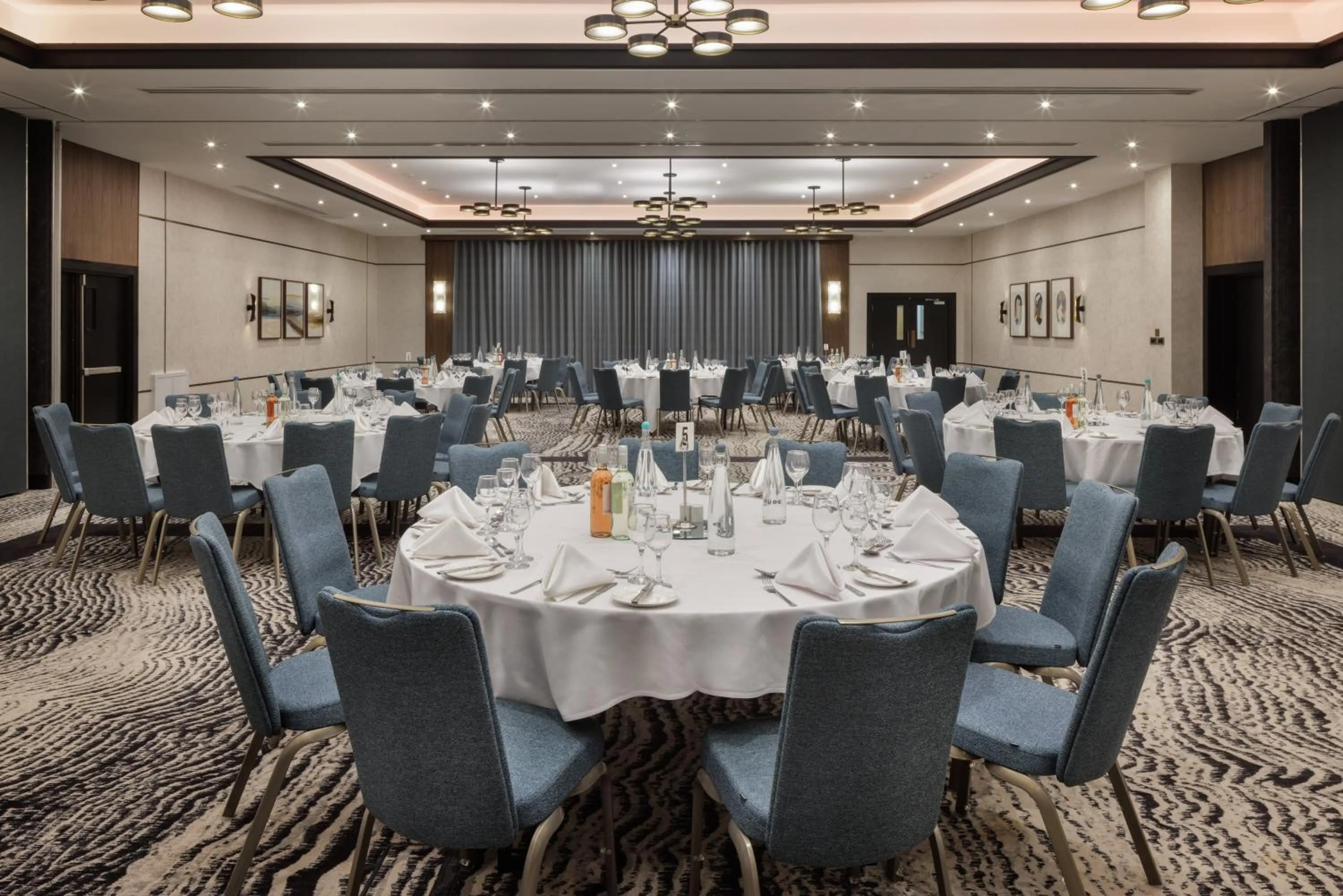 Meeting/conference room in Crowne Plaza London - Gatwick Airport by IHG