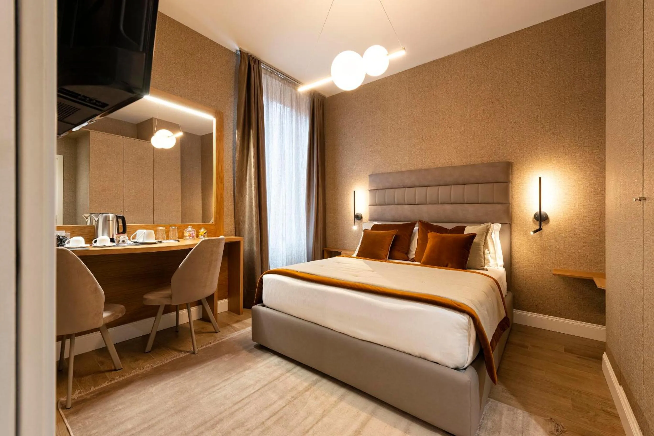 Bedroom, Bed in Royal Rooms Corso