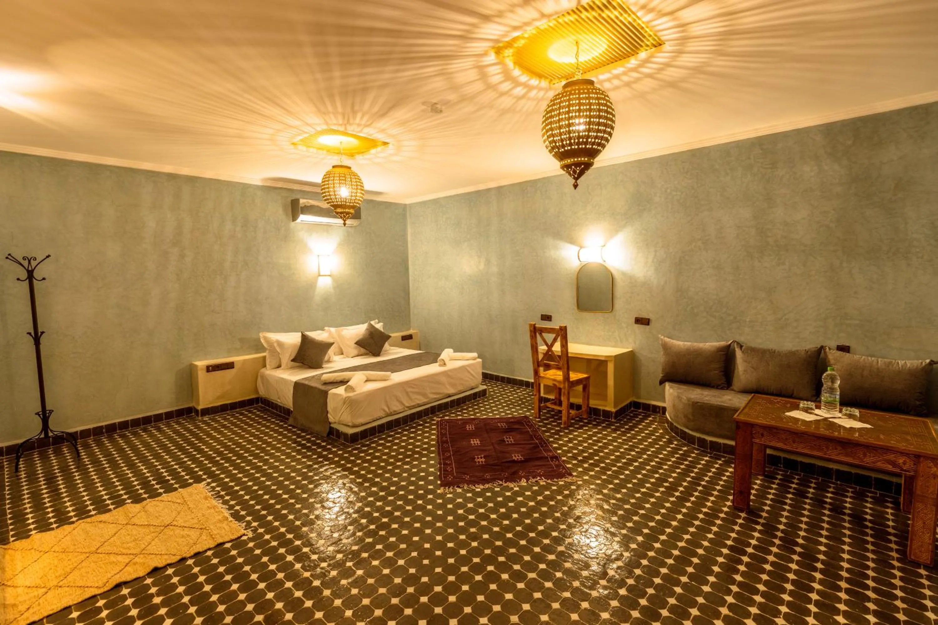 Deluxe Family Suite in Hotel Sunset Palace