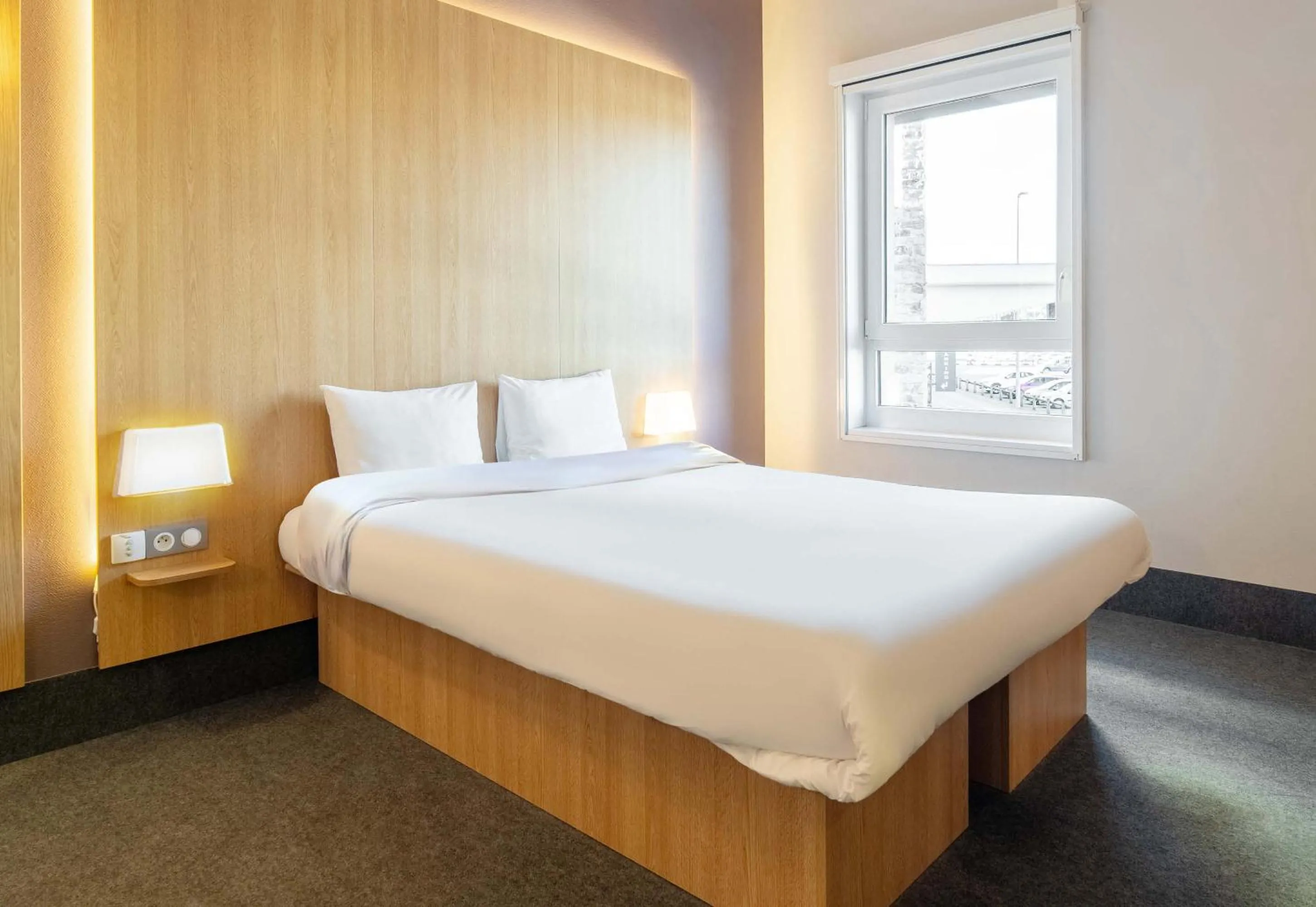 Bedroom, Bed in B&B HOTEL Limoges Centre Gare