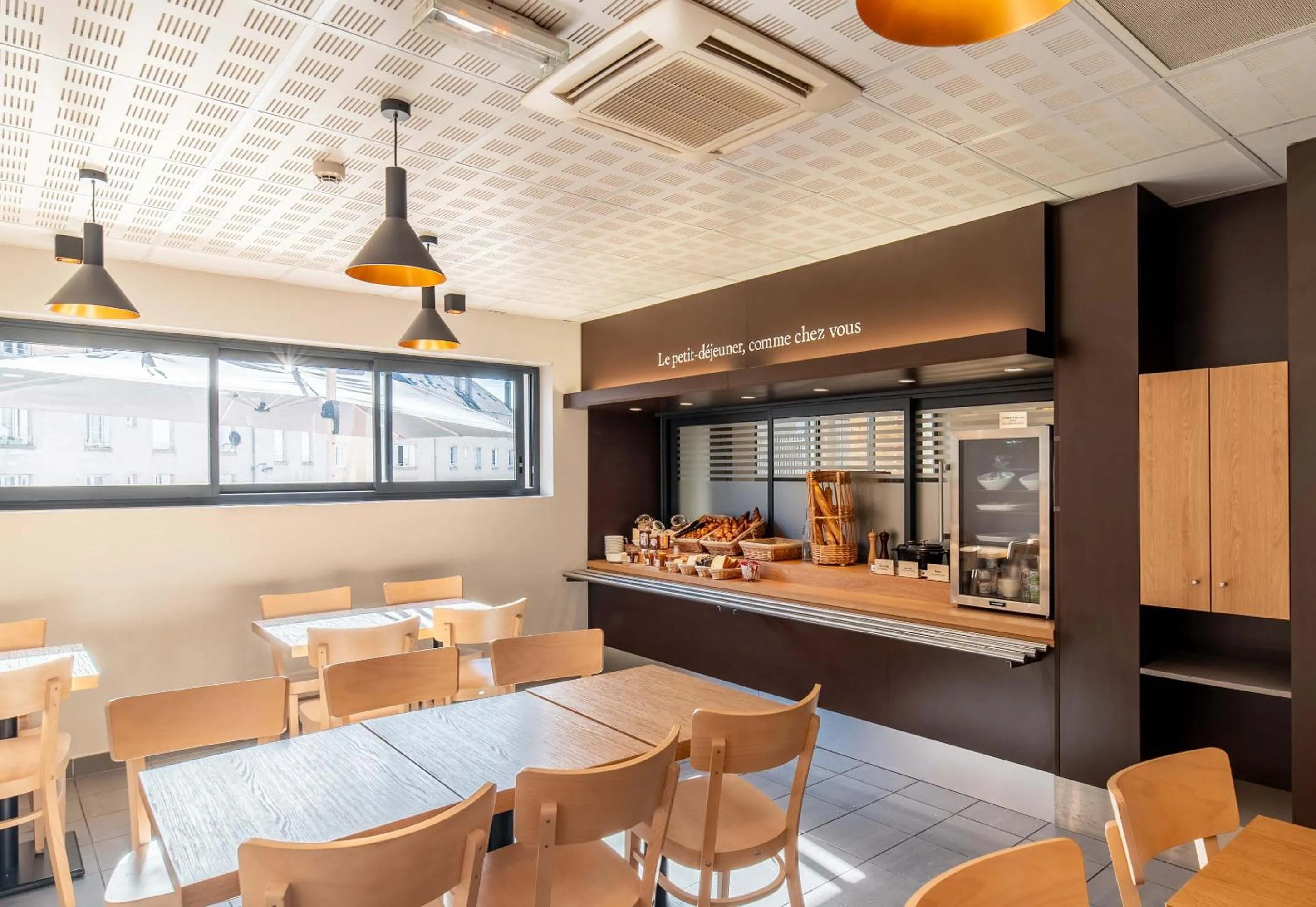 Breakfast in B&B HOTEL Limoges Centre Gare