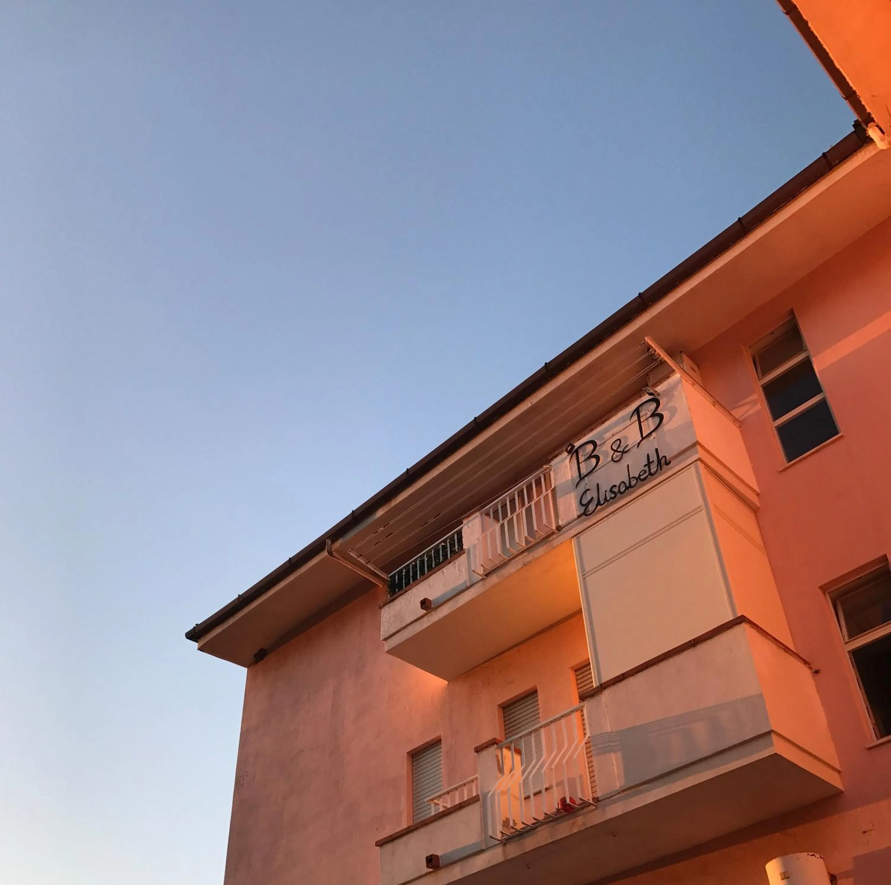 Property building in Bed & Breakfast Elisabeth