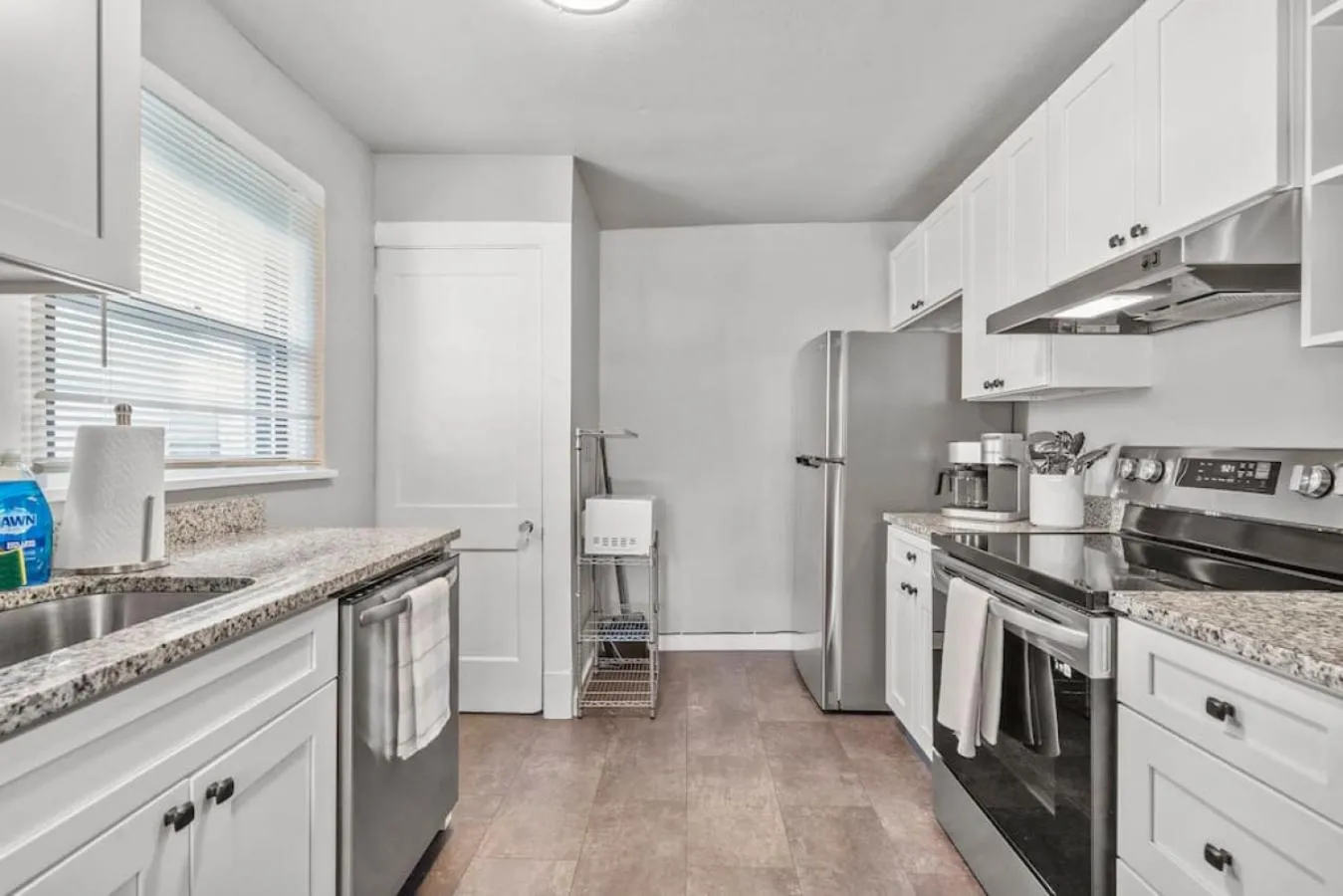 BRAND NEW, Private Parking, Stylish 3bedroom house