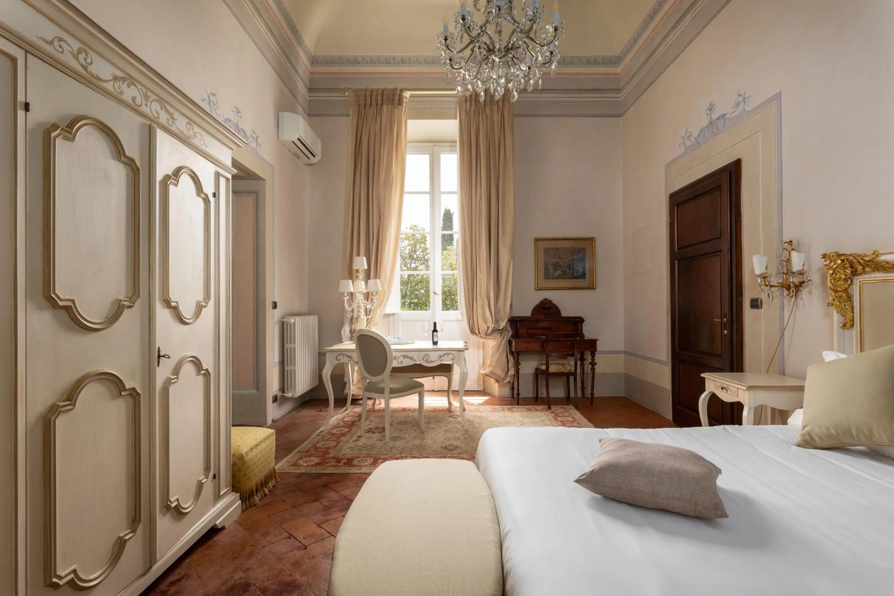 Photo of the whole room, Bed in Villa Scorzi - Relais de Charme