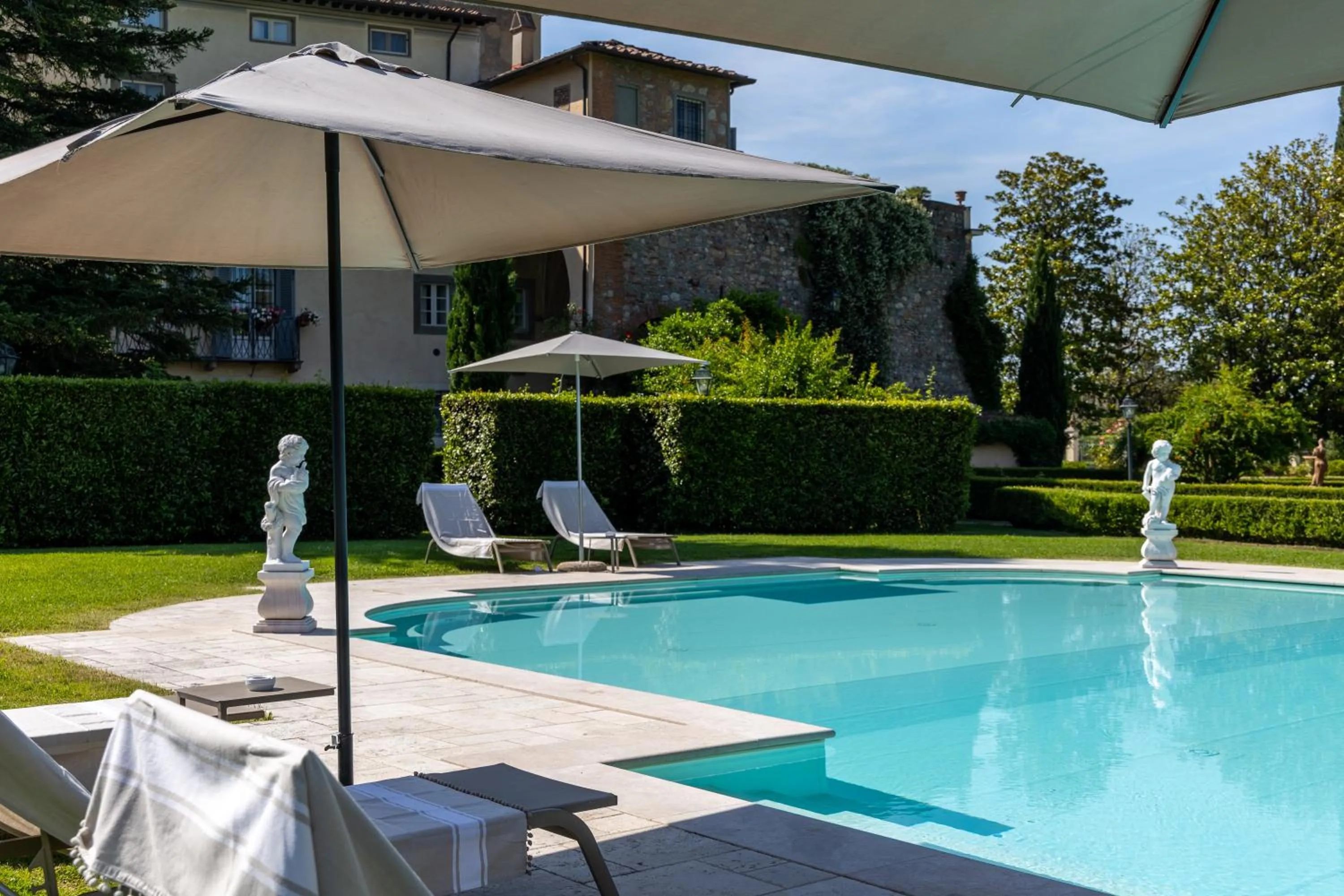 Swimming pool in Villa Scorzi - Relais de Charme