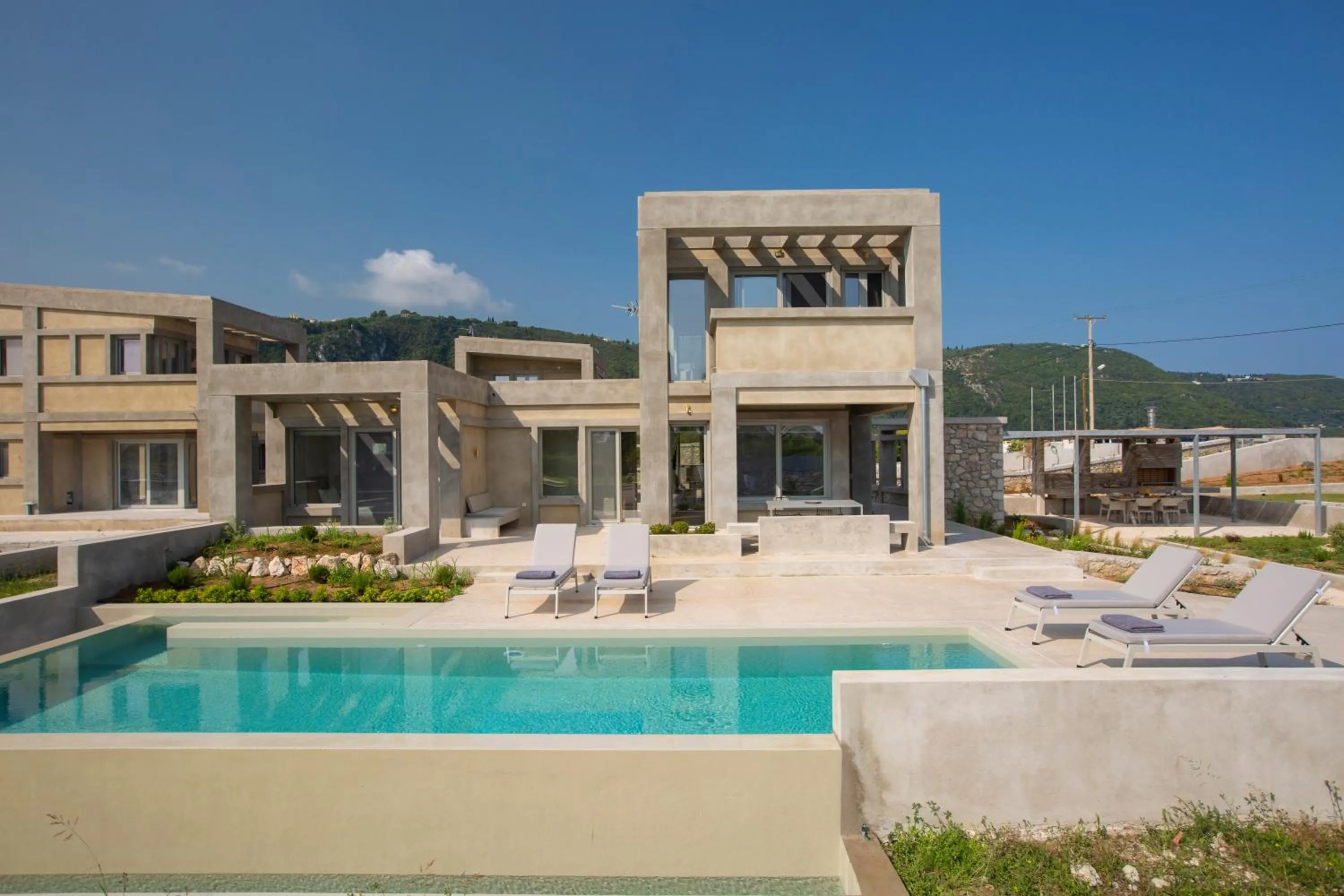Property building in Thines villas