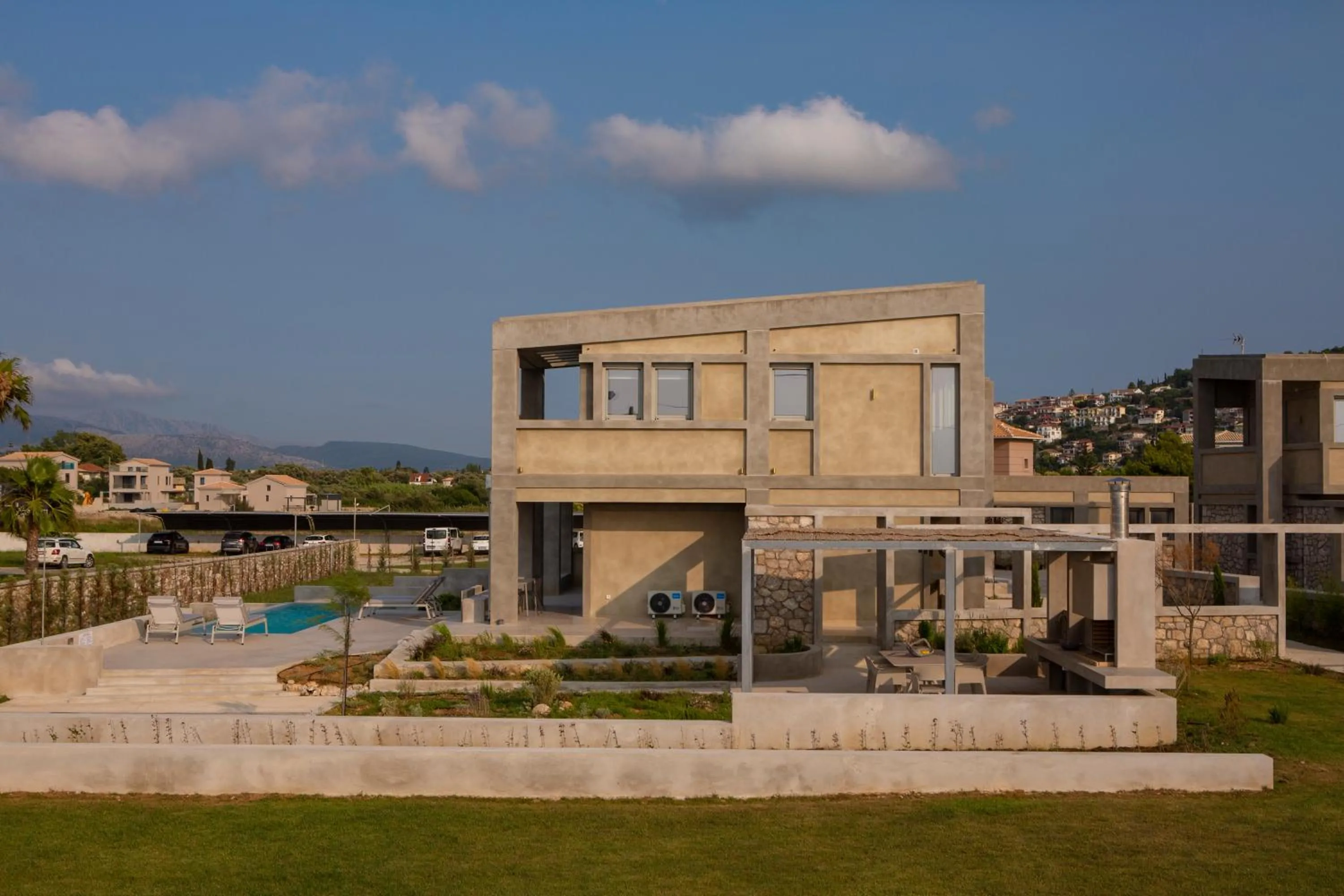 Property building in Thines villas