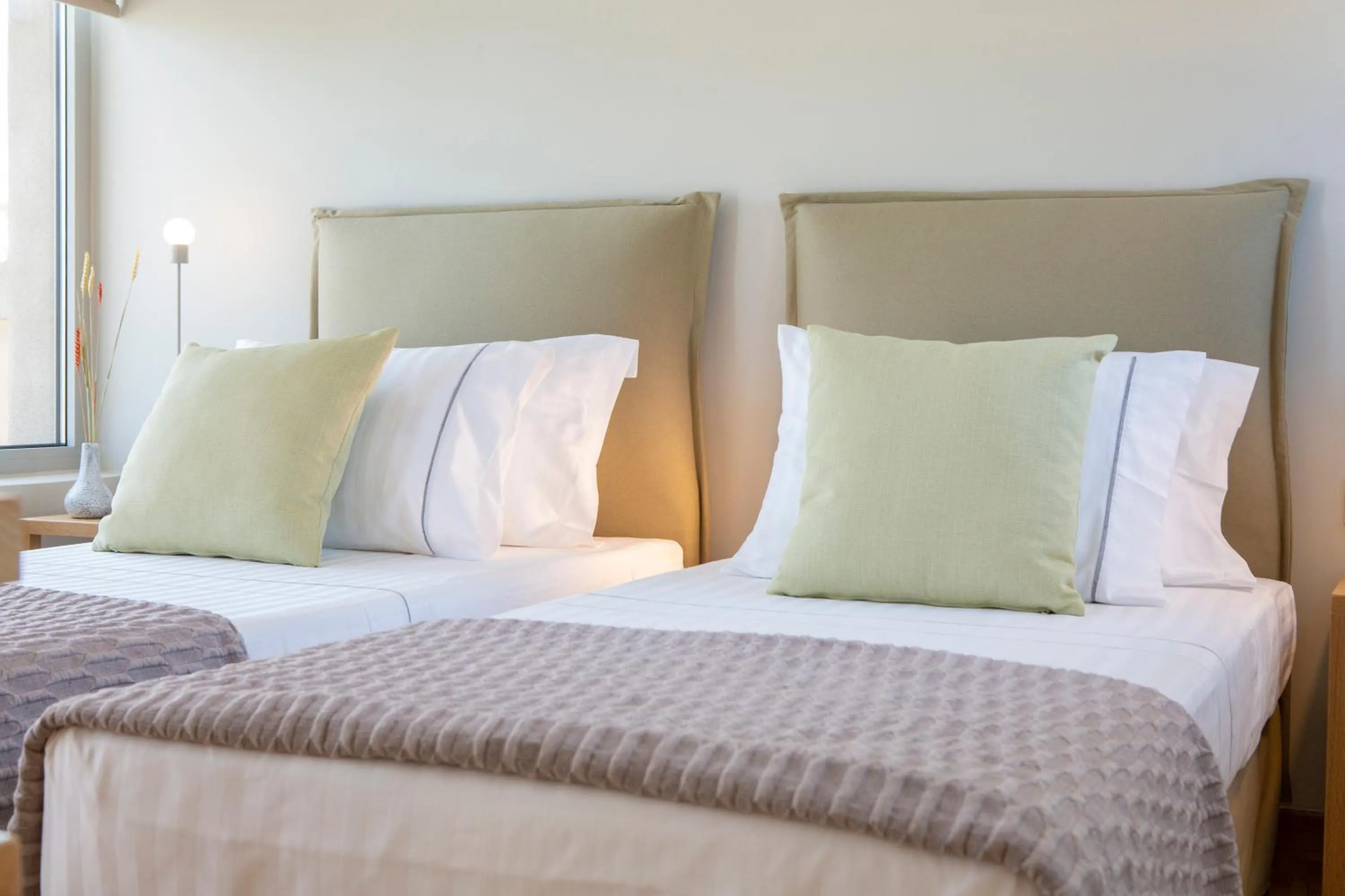 Bedroom, Bed in Thines villas