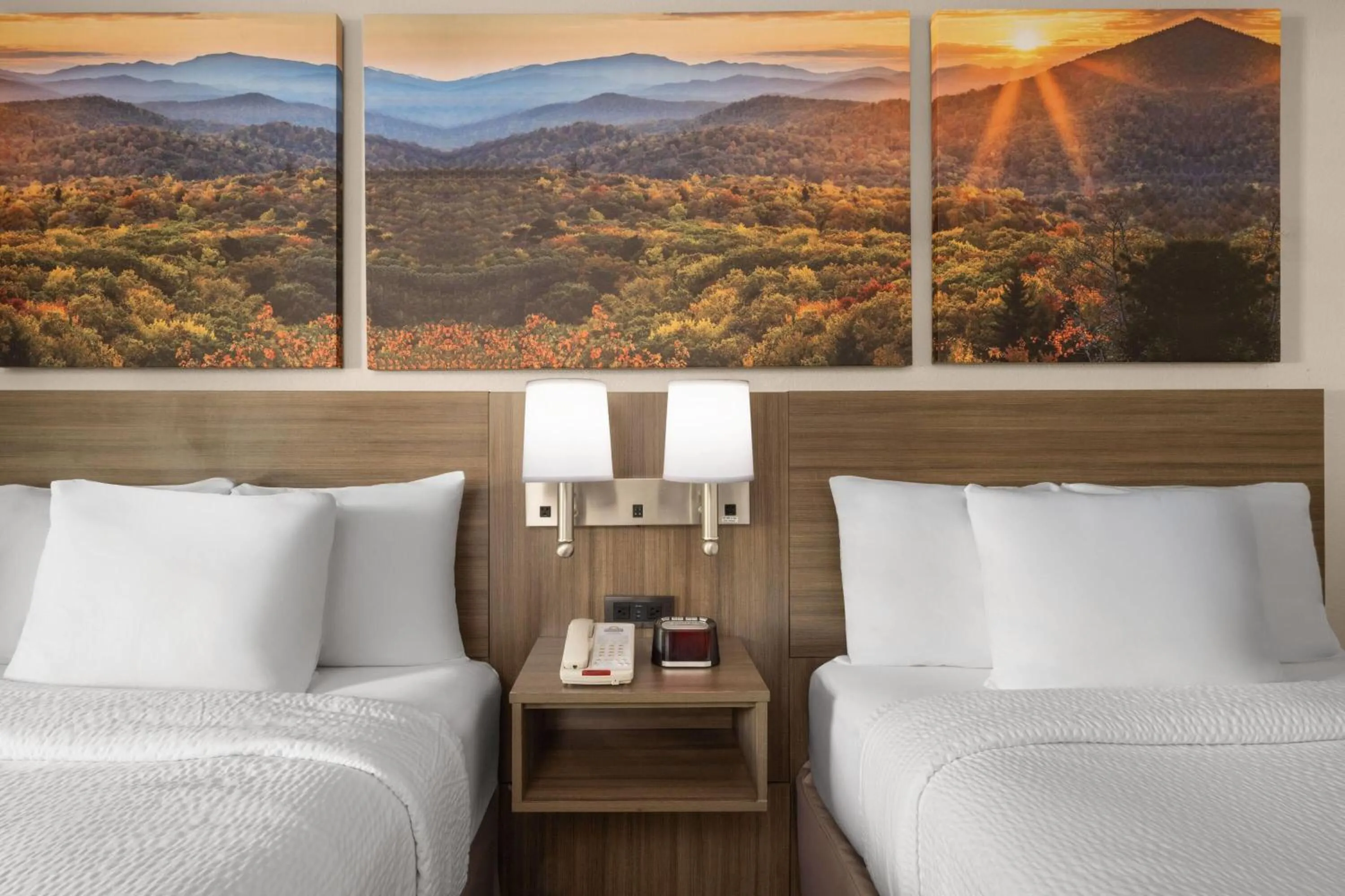 Photo of the whole room, Bed in Days Inn by Wyndham Canton