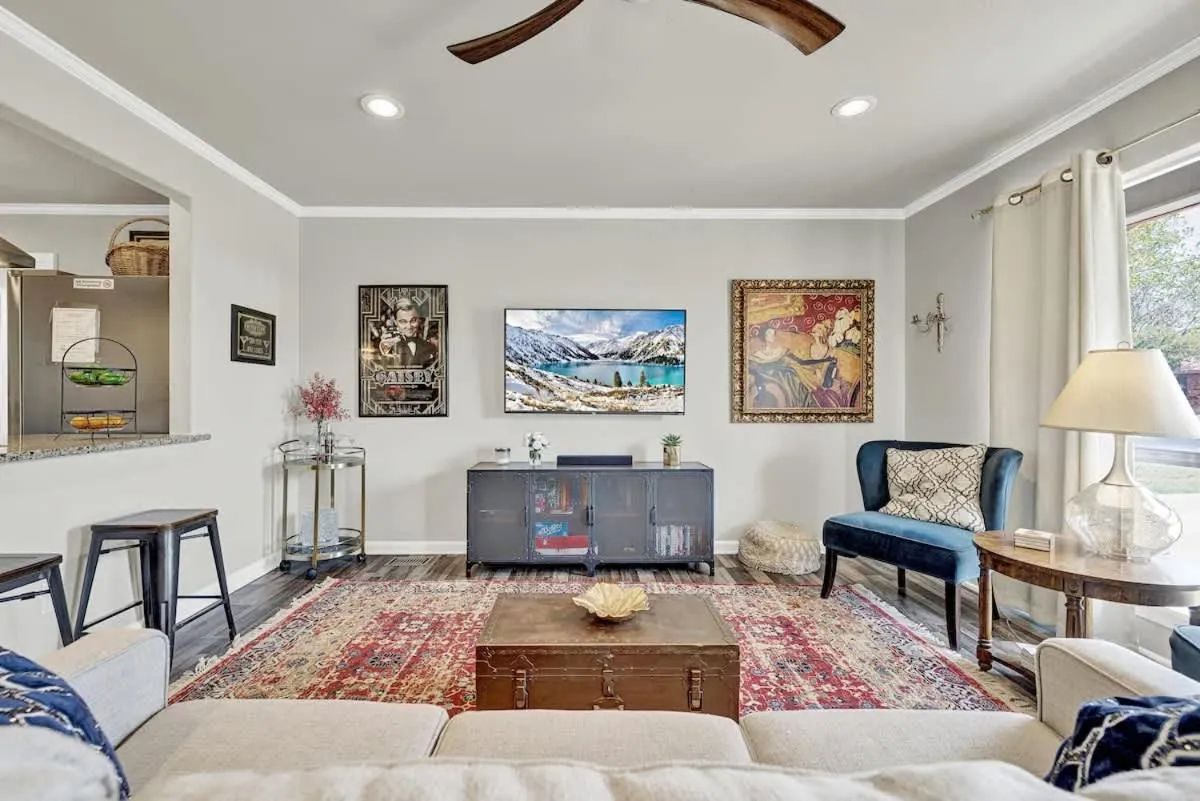 TV and multimedia in Fredericksburg Speakeasy