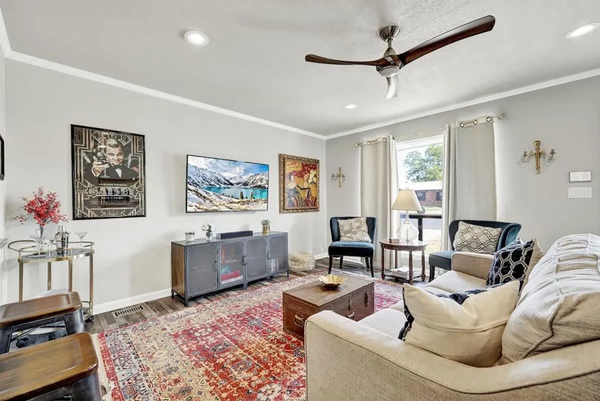 TV and multimedia in Fredericksburg Speakeasy