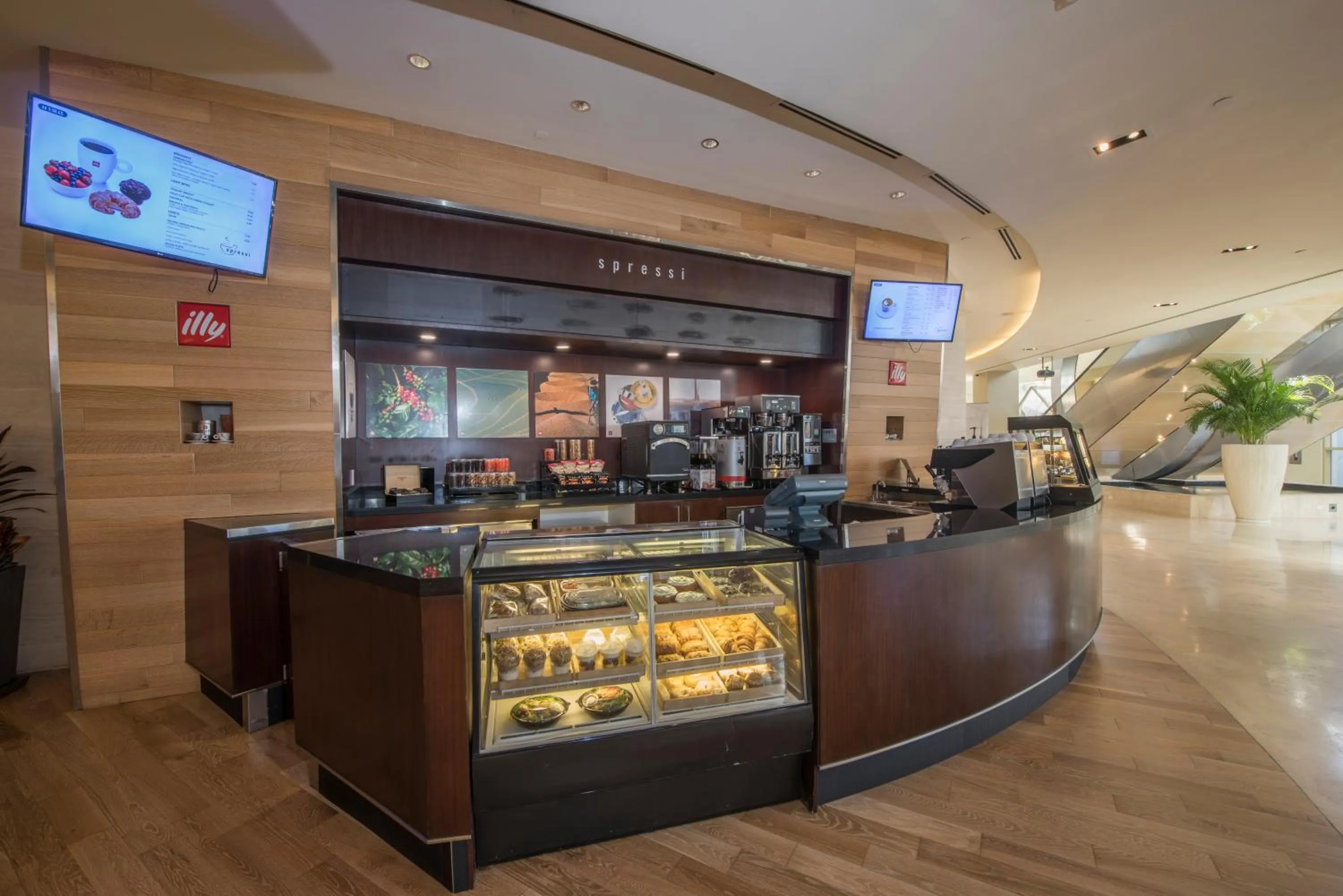 Coffee/tea facilities in Naples Grande Beach Resort