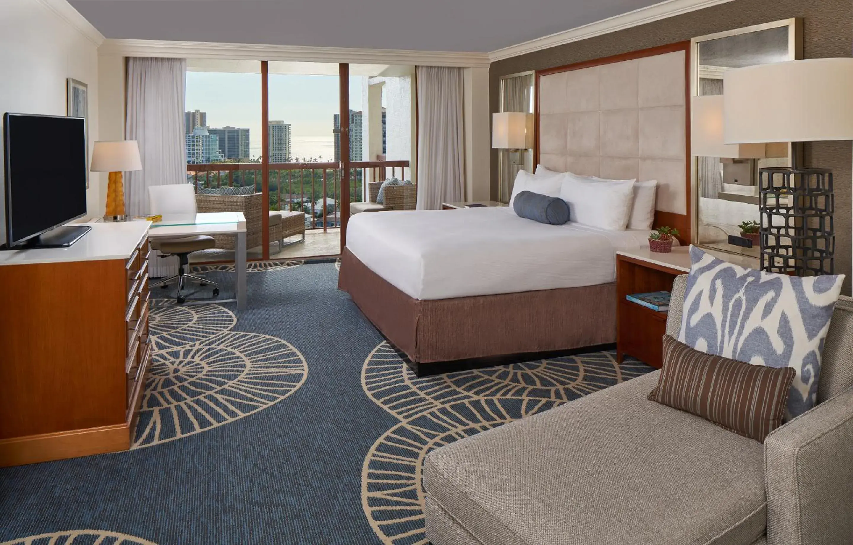 King Room - Disability Access with Bath Tub in Naples Grande Beach Resort King Room - Disability Access with Bath Tub in Naples Grande Beach Resort