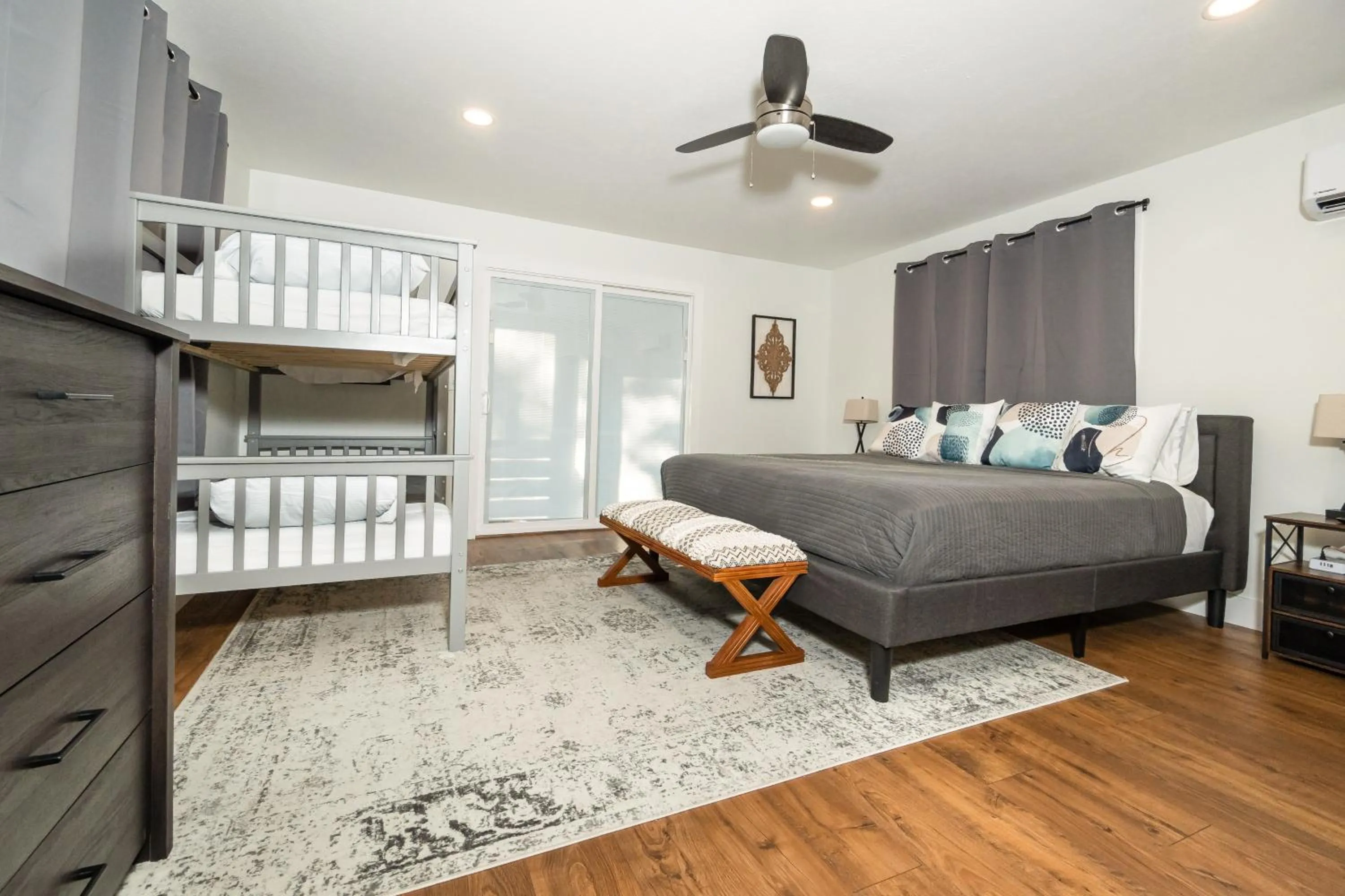 Bed in The Lofts on Indian Point - Near Silver Dollar City