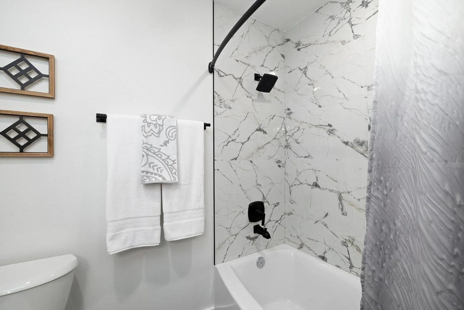 Shower in The Lofts on Indian Point - Near Silver Dollar City