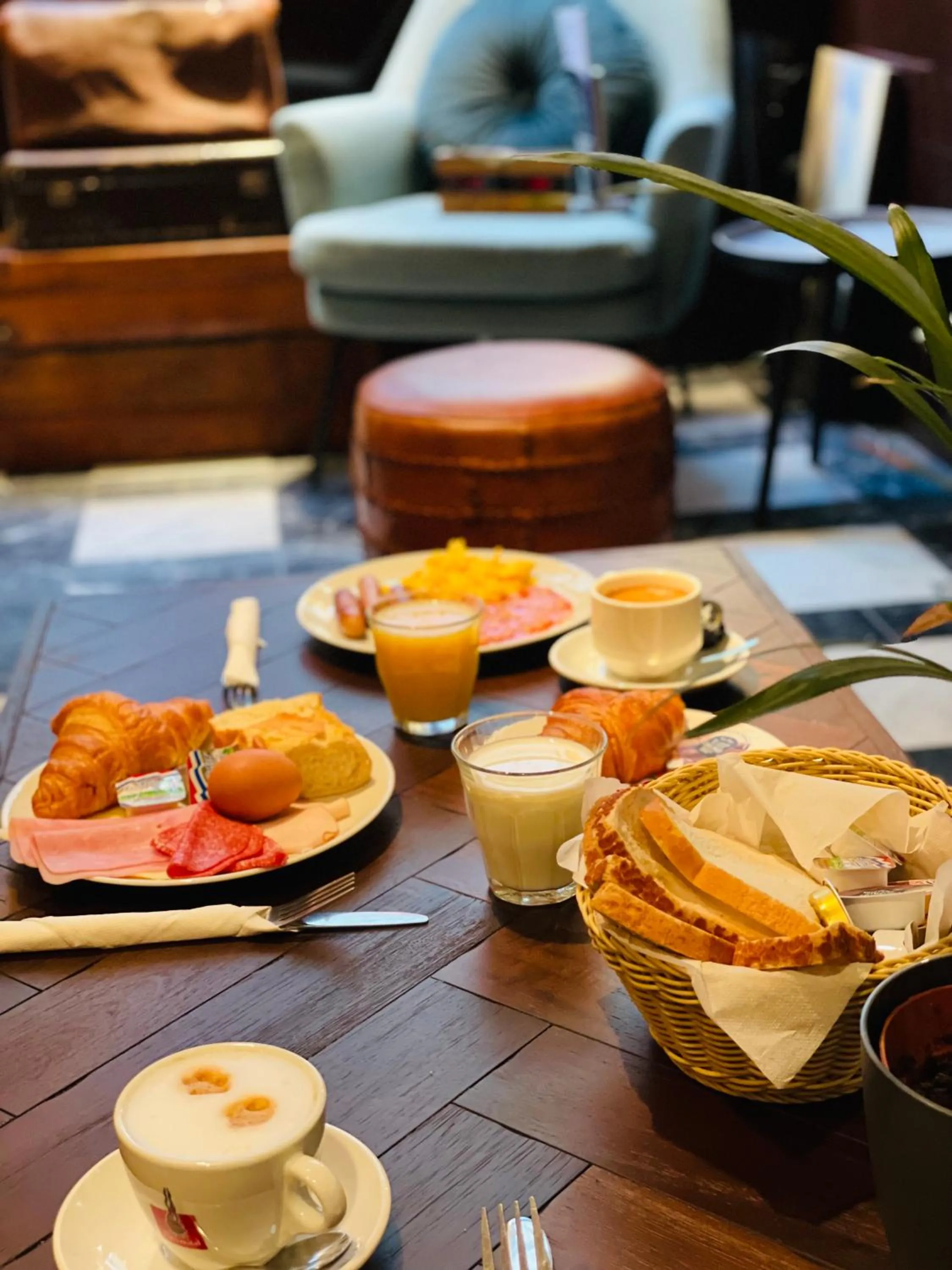 Breakfast in Hotel Old Quarter