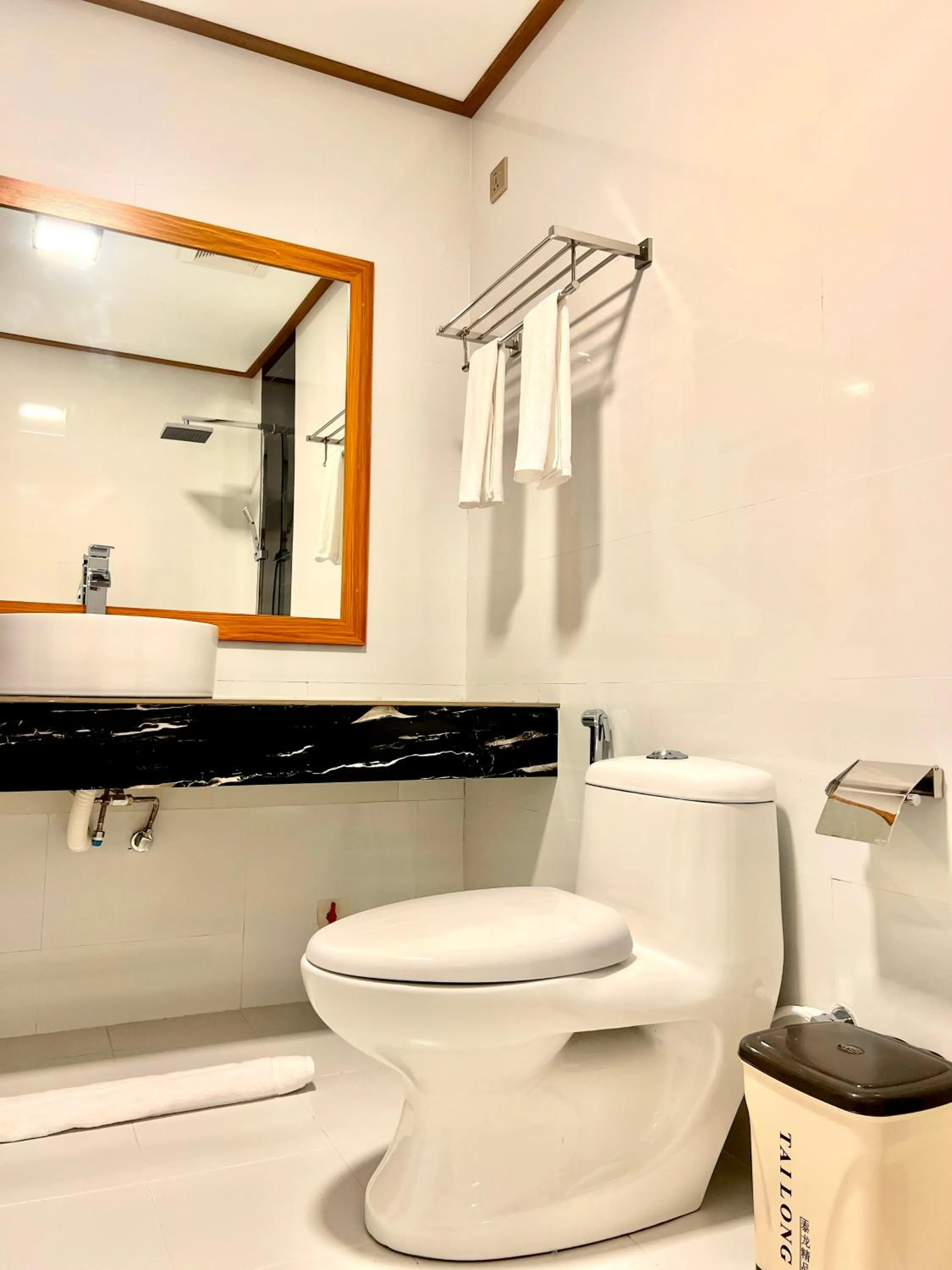 Toilet in Vilu Residence