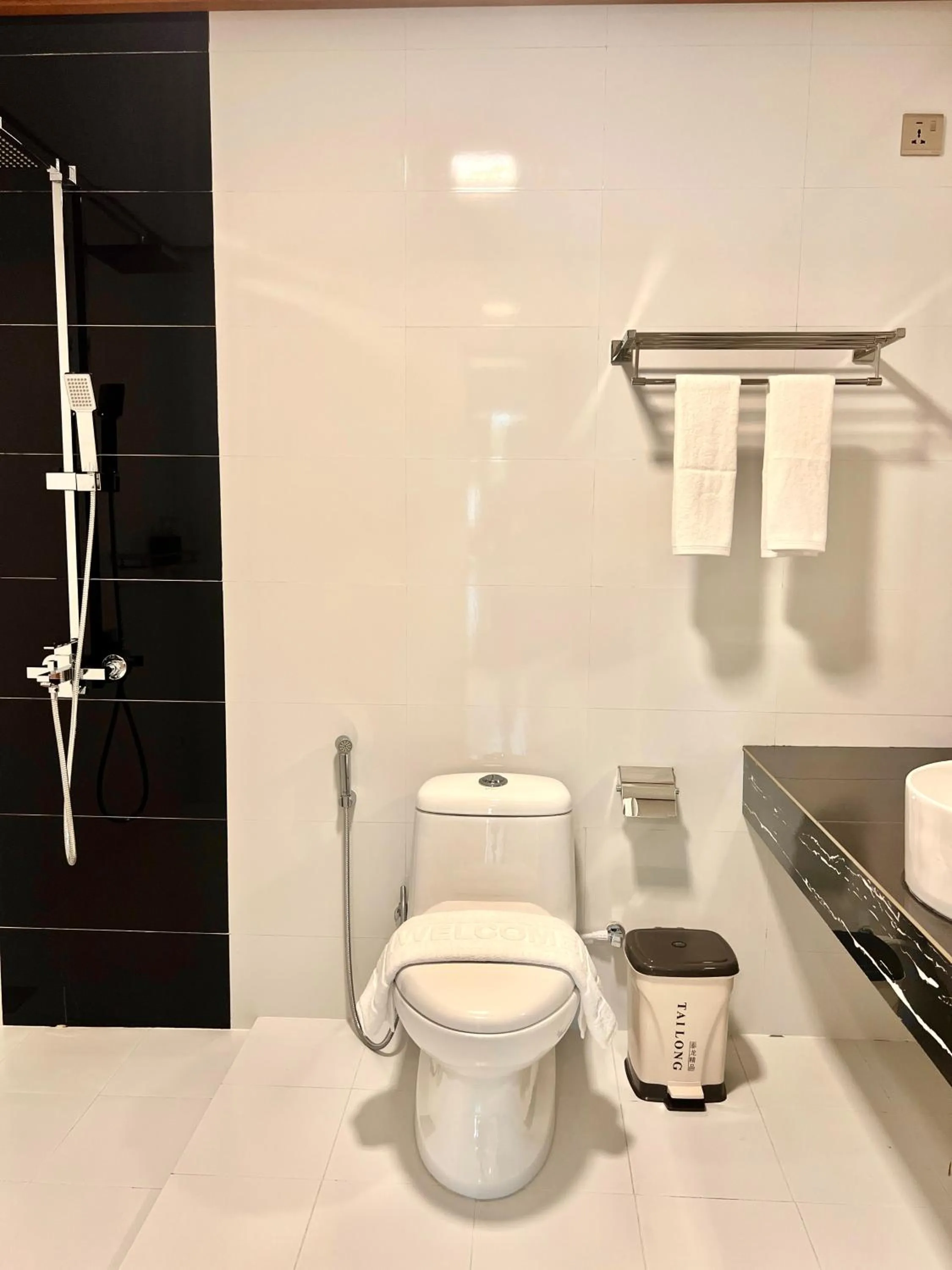 Toilet in Vilu Residence