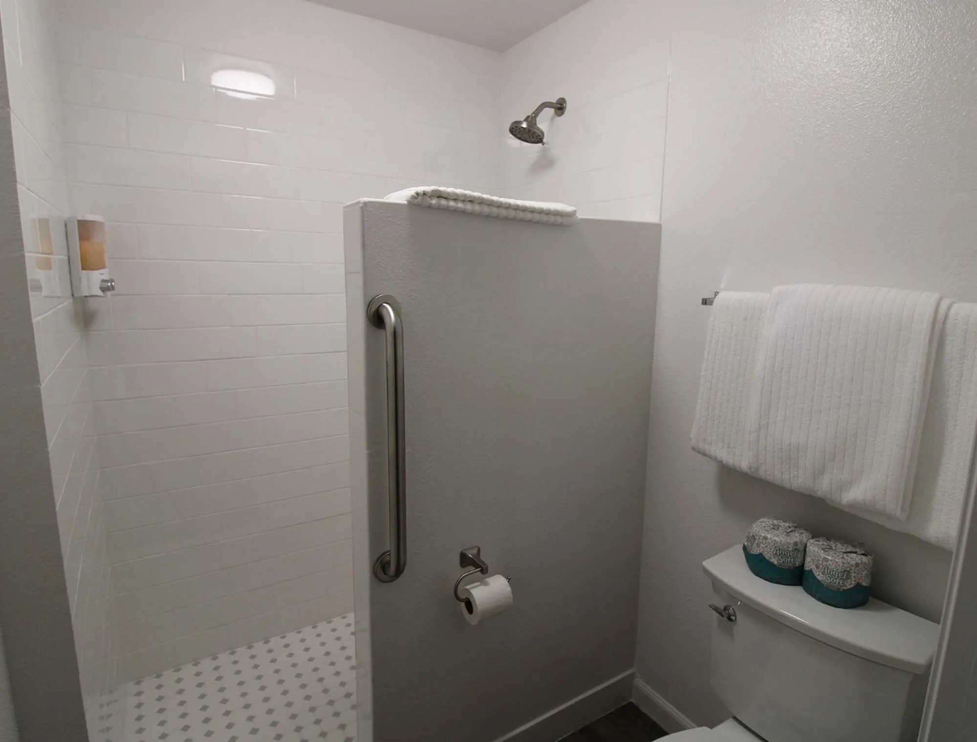 Shower in Back Bay Inn