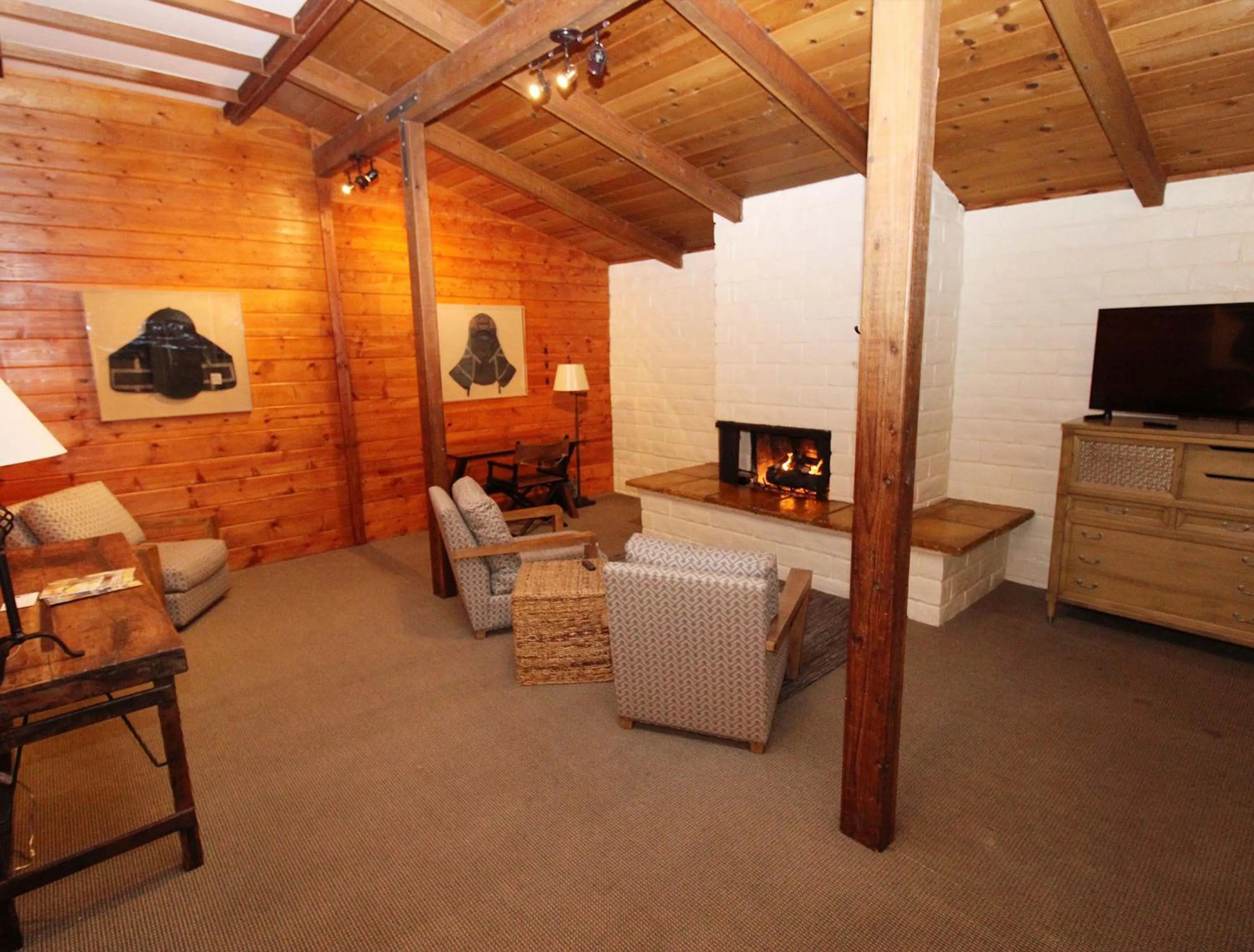 TV and multimedia in Back Bay Inn