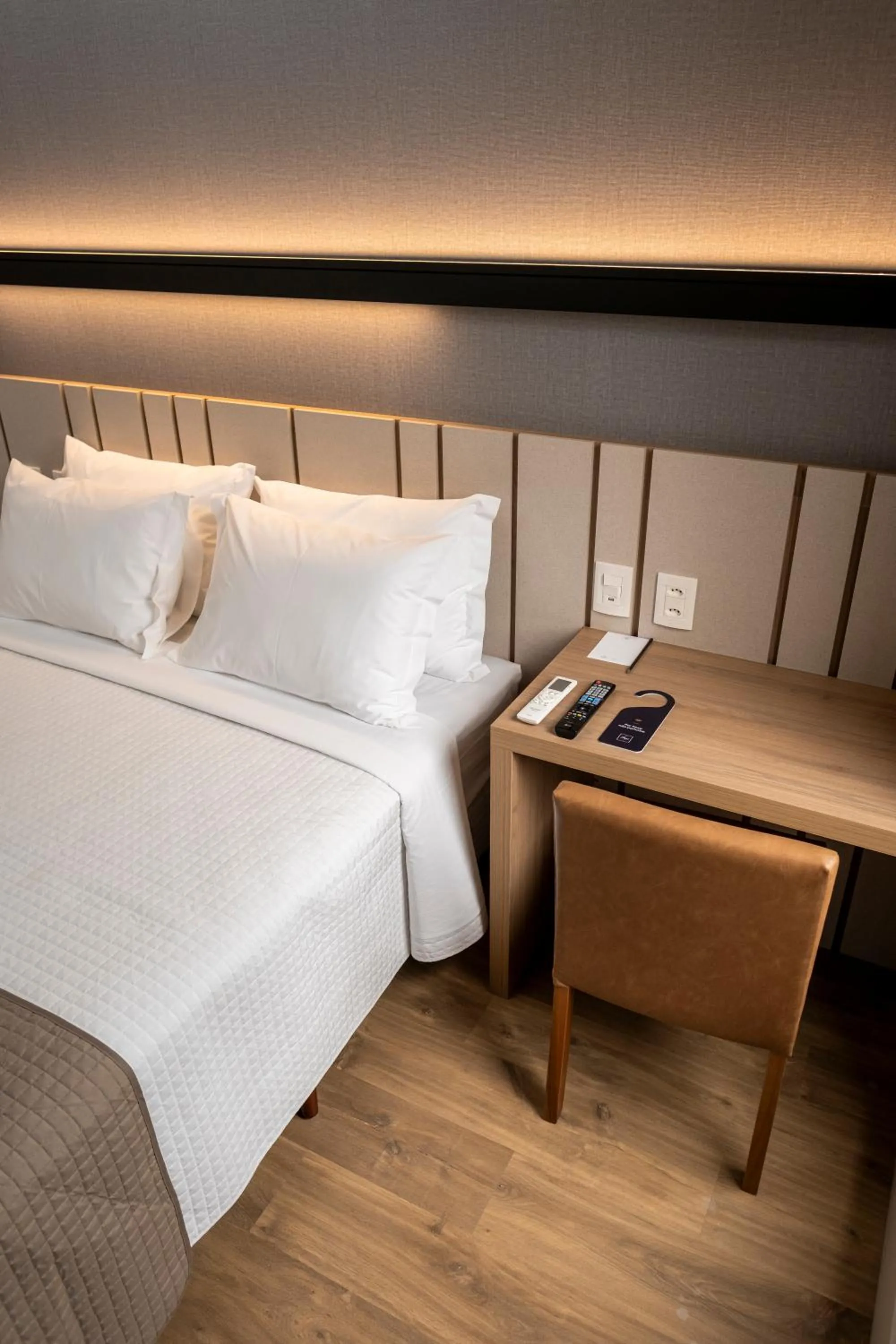 Bed in Plaza Hotel & Boulevard Convention - Vale dos Vinhedos