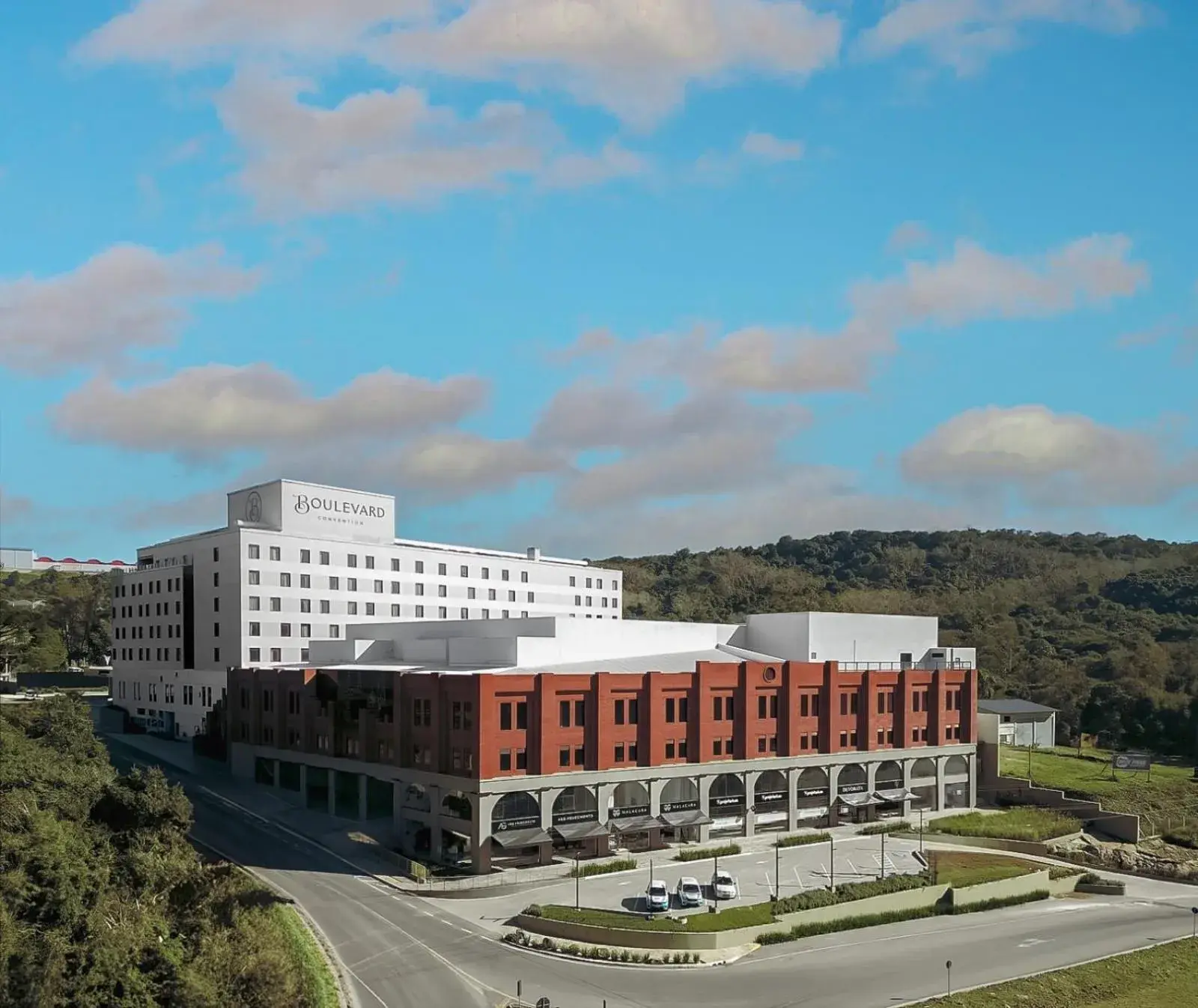 Plaza Hotel & Boulevard Convention - Vale dos Vinhedos Plaza Hotel & Boulevard Convention - Vale dos Vinhedos