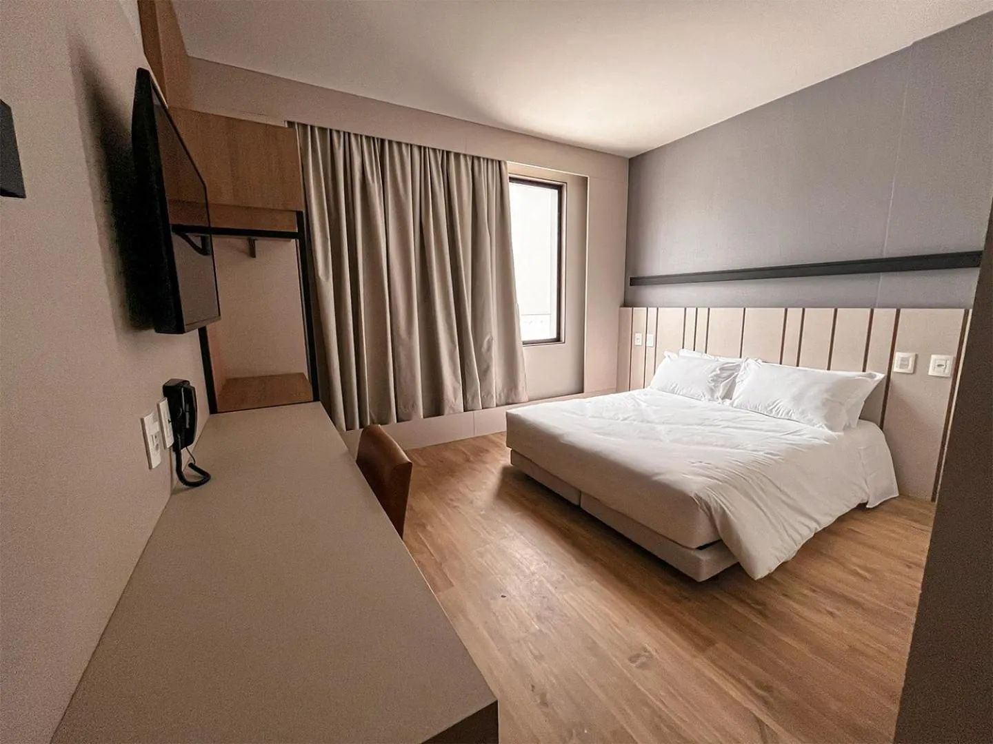 Bed in Plaza Hotel & Boulevard Convention - Vale dos Vinhedos