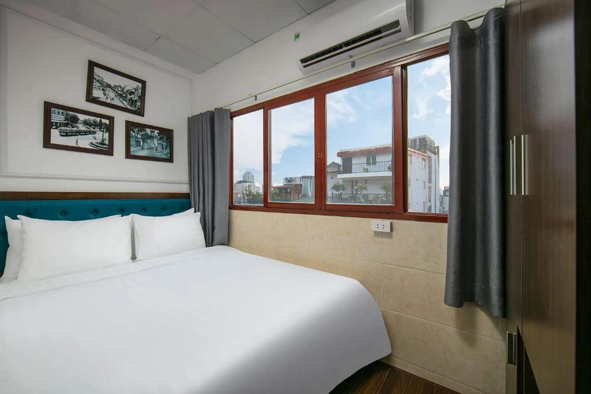 Bed in Silk Hanoi Moment Hotel & Spa - Hanoi Old Quarter