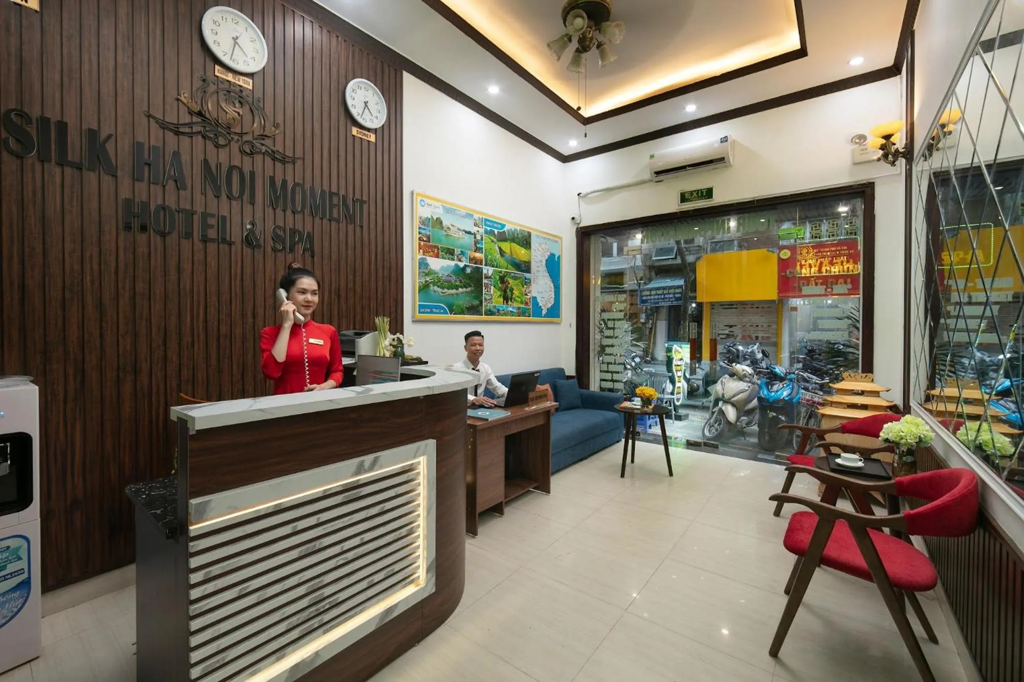 People in Silk Hanoi Moment Hotel & Spa - Hanoi Old Quarter