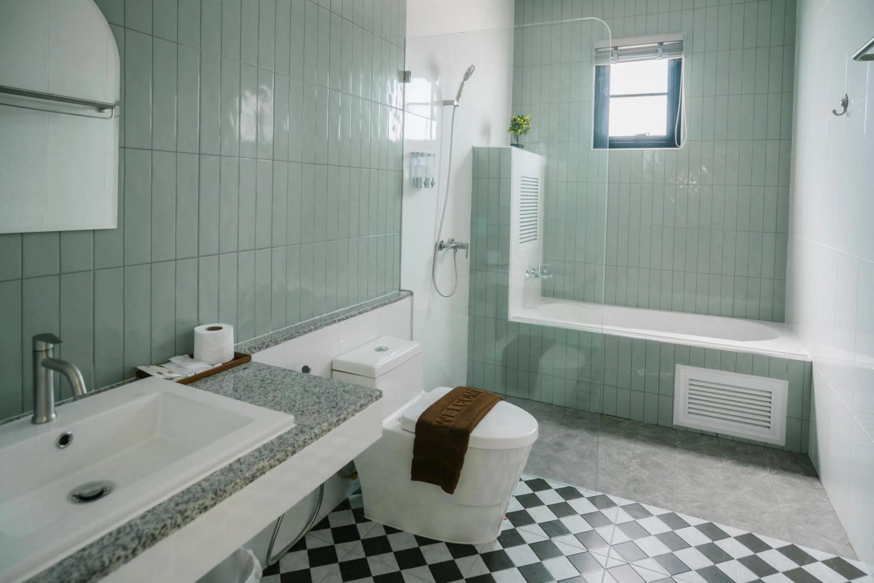 Shower in Chor Grande Resort