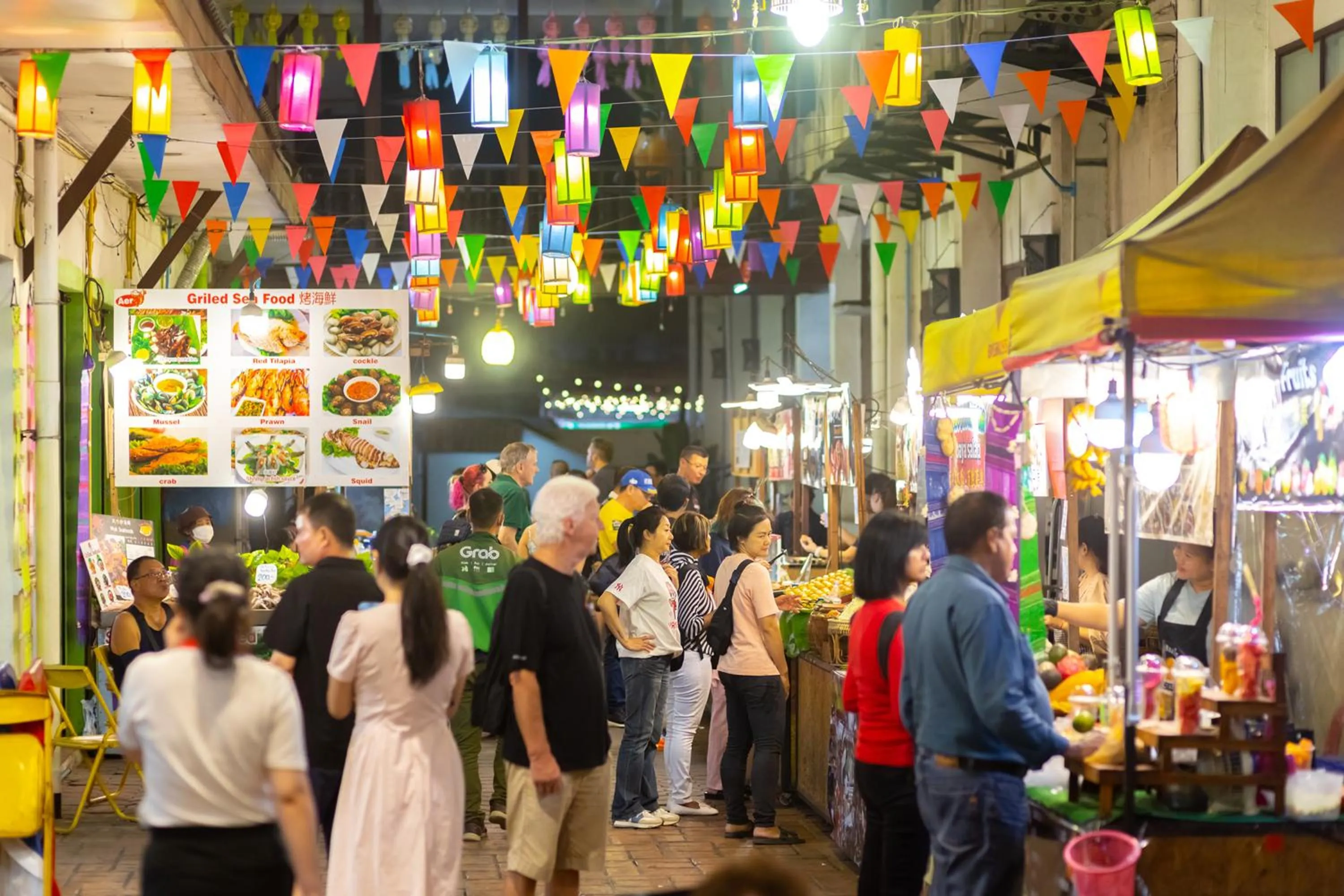 Food in L MINITEL at Night Bazaar Chiangmai