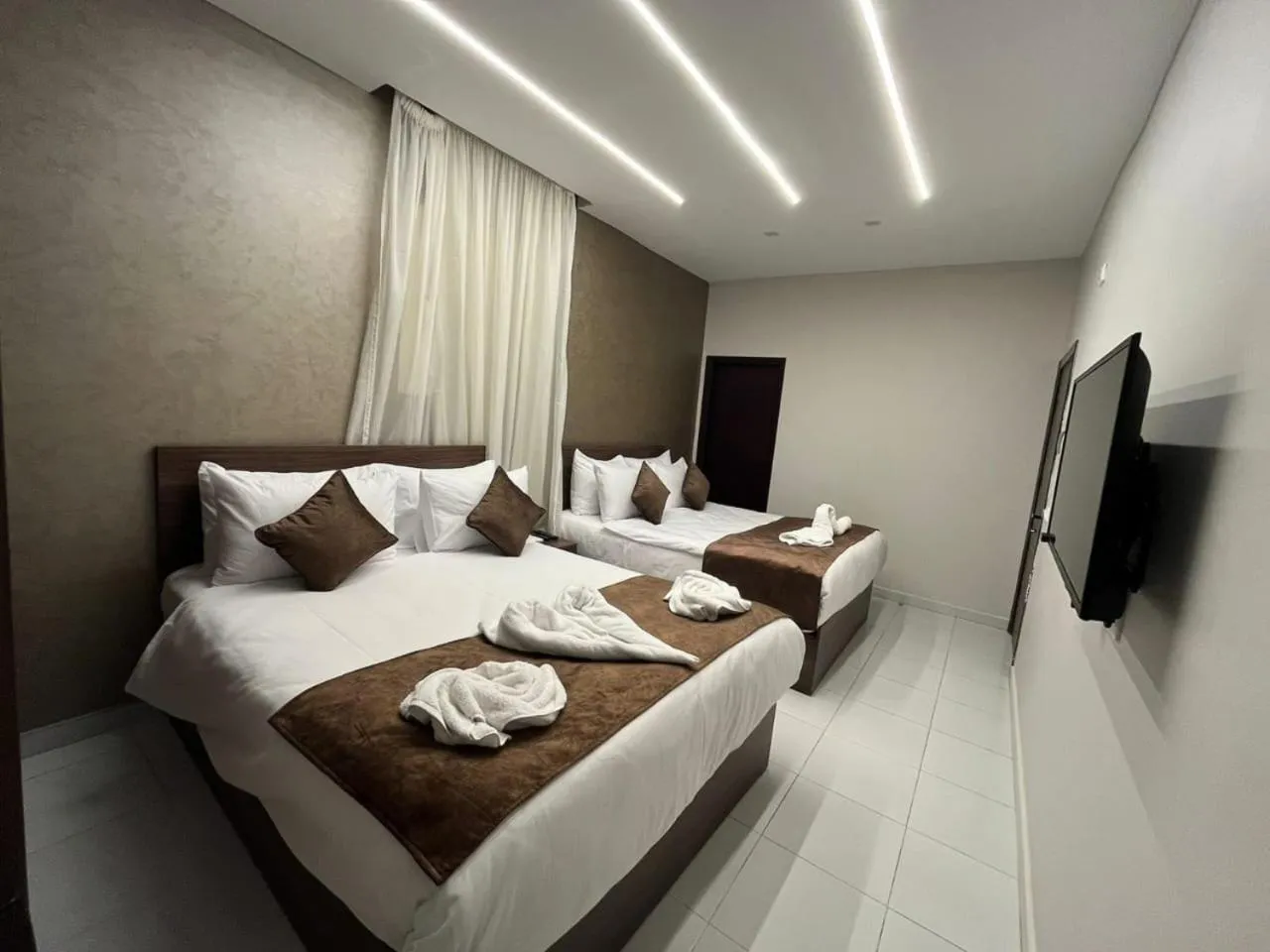 Standard Quadruple Room in Tree Lounge Pyramids View INN , Sphinx Giza