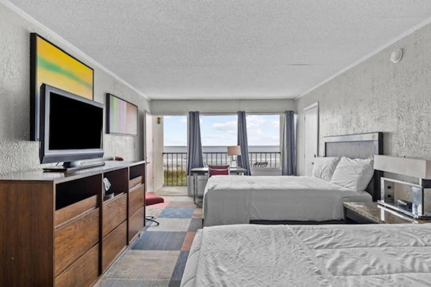 Bedroom, Bed in The Red Tree Inn