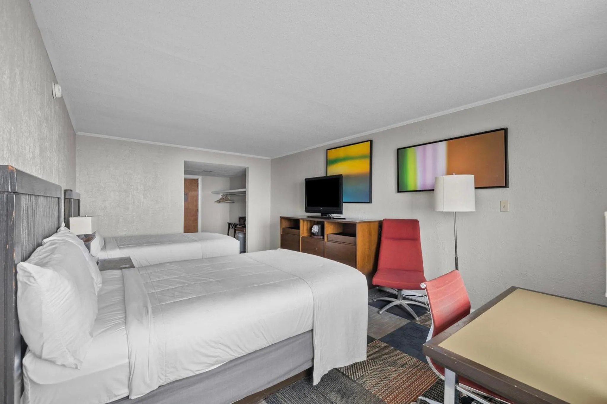 Bedroom, Bed in The Red Tree Inn