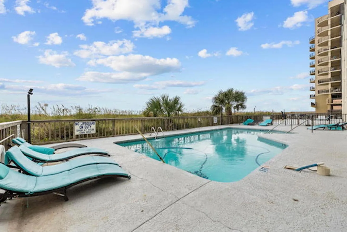 Swimming pool in The Red Tree Inn