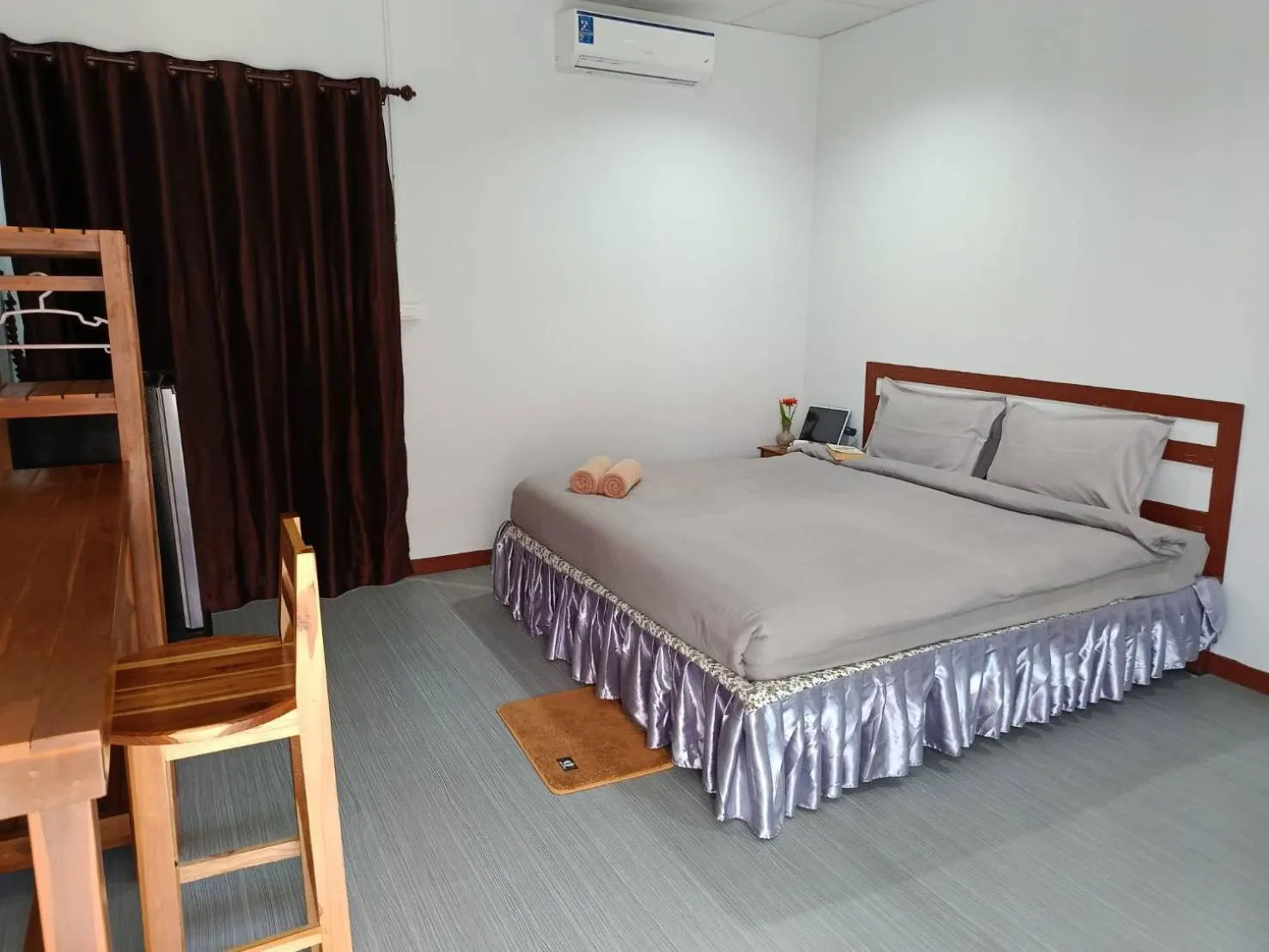 Bed in Lovely Paradise Phangan Hotel