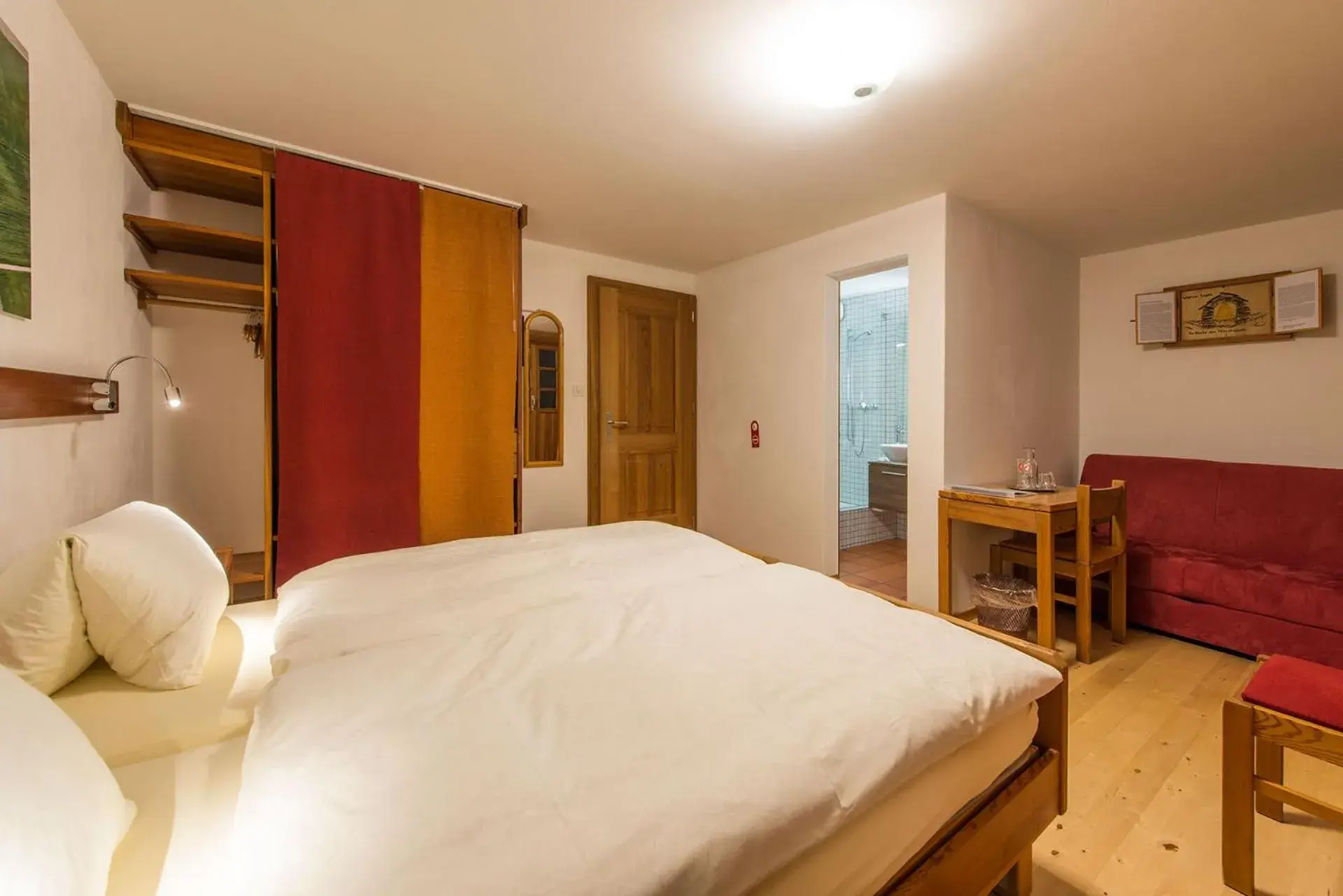 Family Suite with Balcony - single occupancy in Hotel Glocke Family Suite with Balcony - single occupancy in Hotel Glocke
