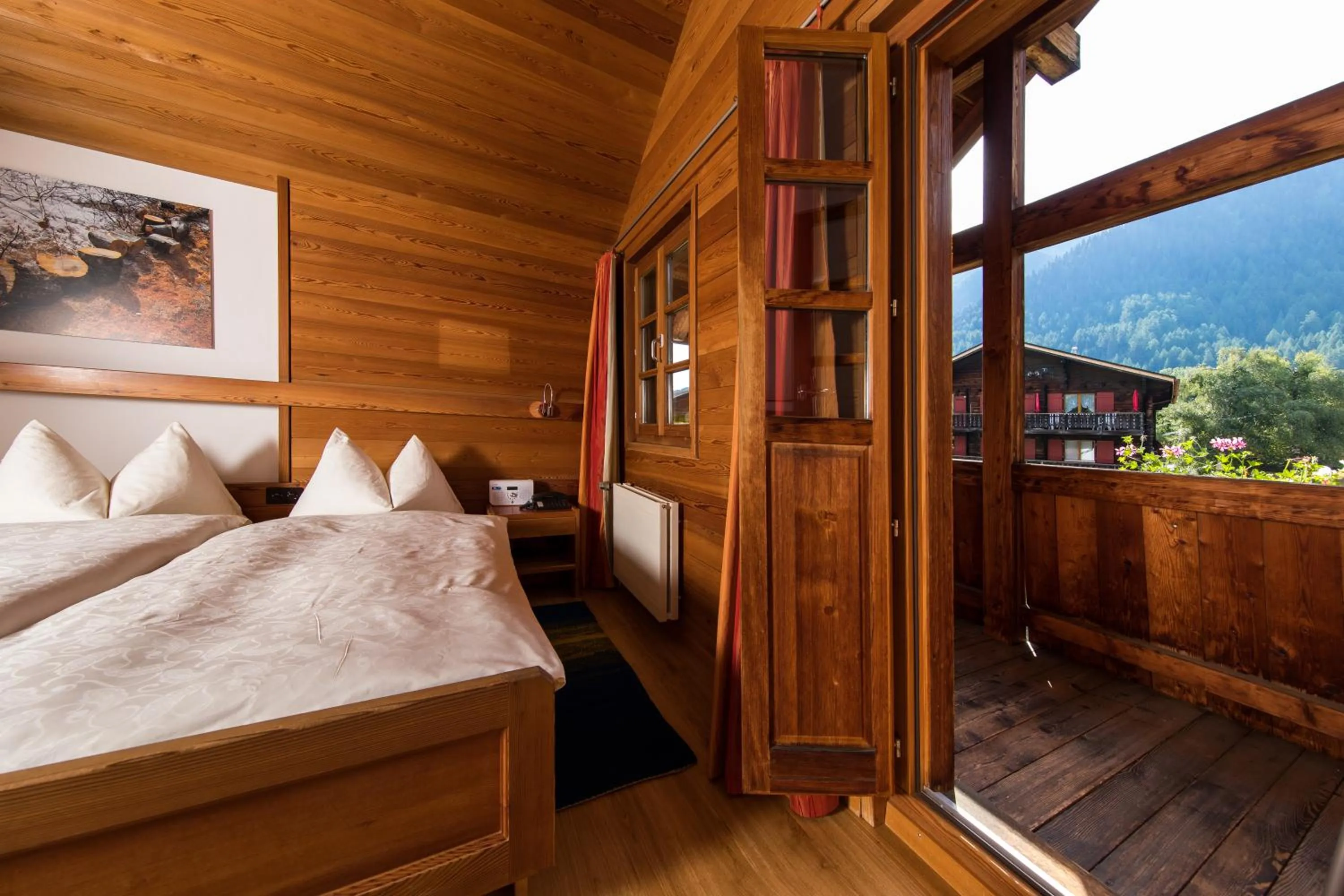 Balcony/Terrace, Bed in Hotel Glocke