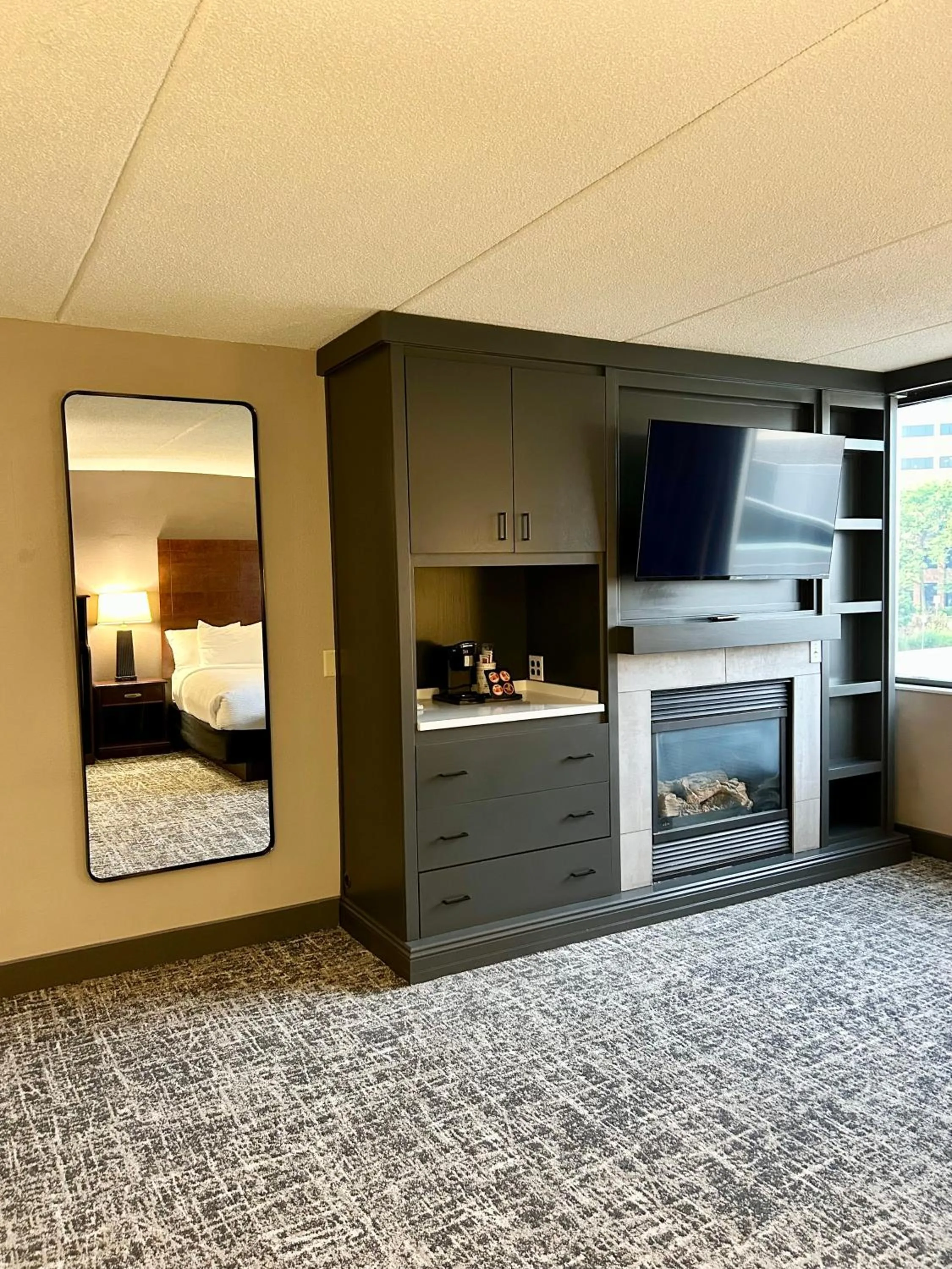 Bed in Best Western Plus Kelly Inn