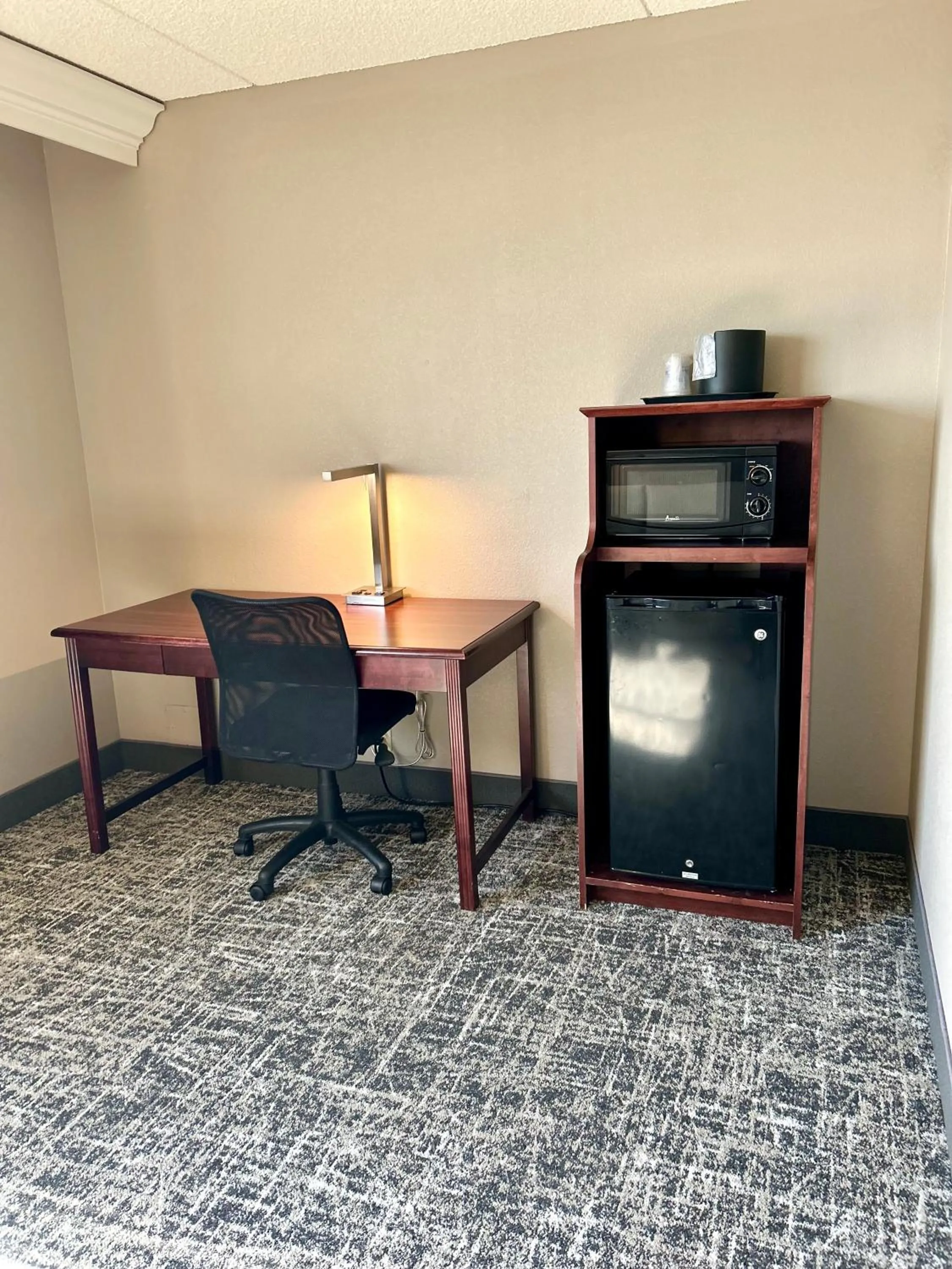 TV and multimedia in Best Western Plus Kelly Inn