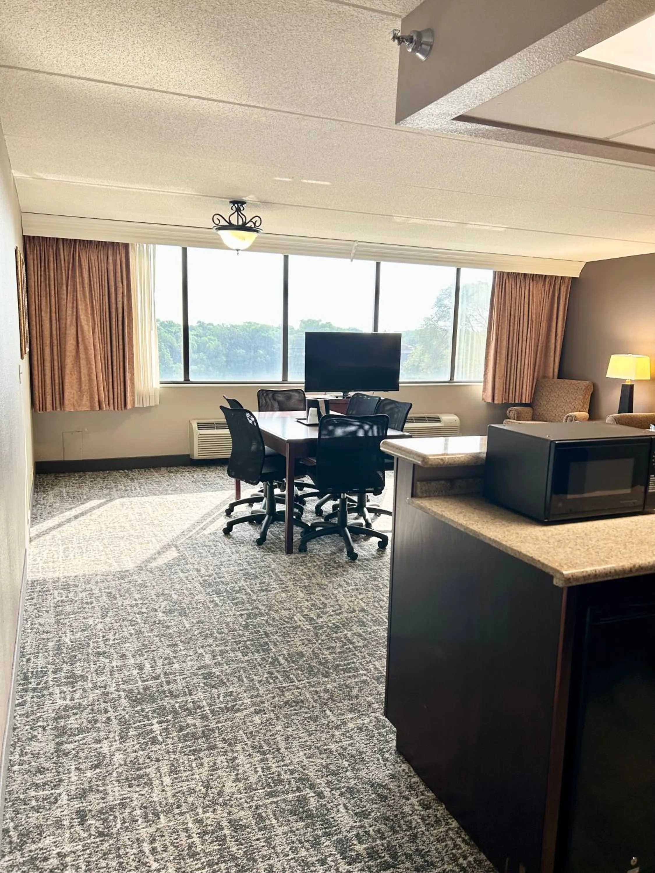 TV and multimedia in Best Western Plus Kelly Inn