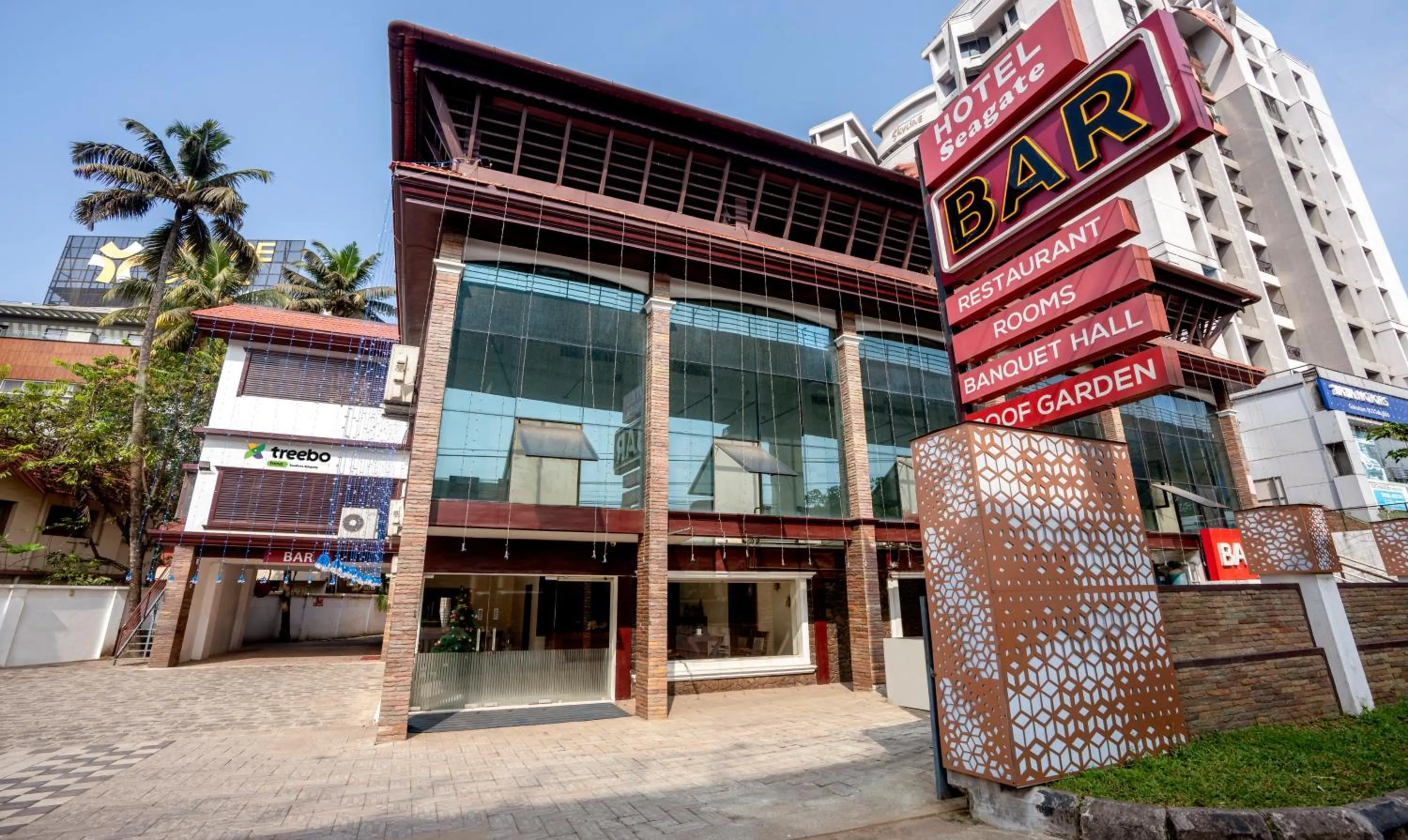 Facade/entrance in Treebo Seagate