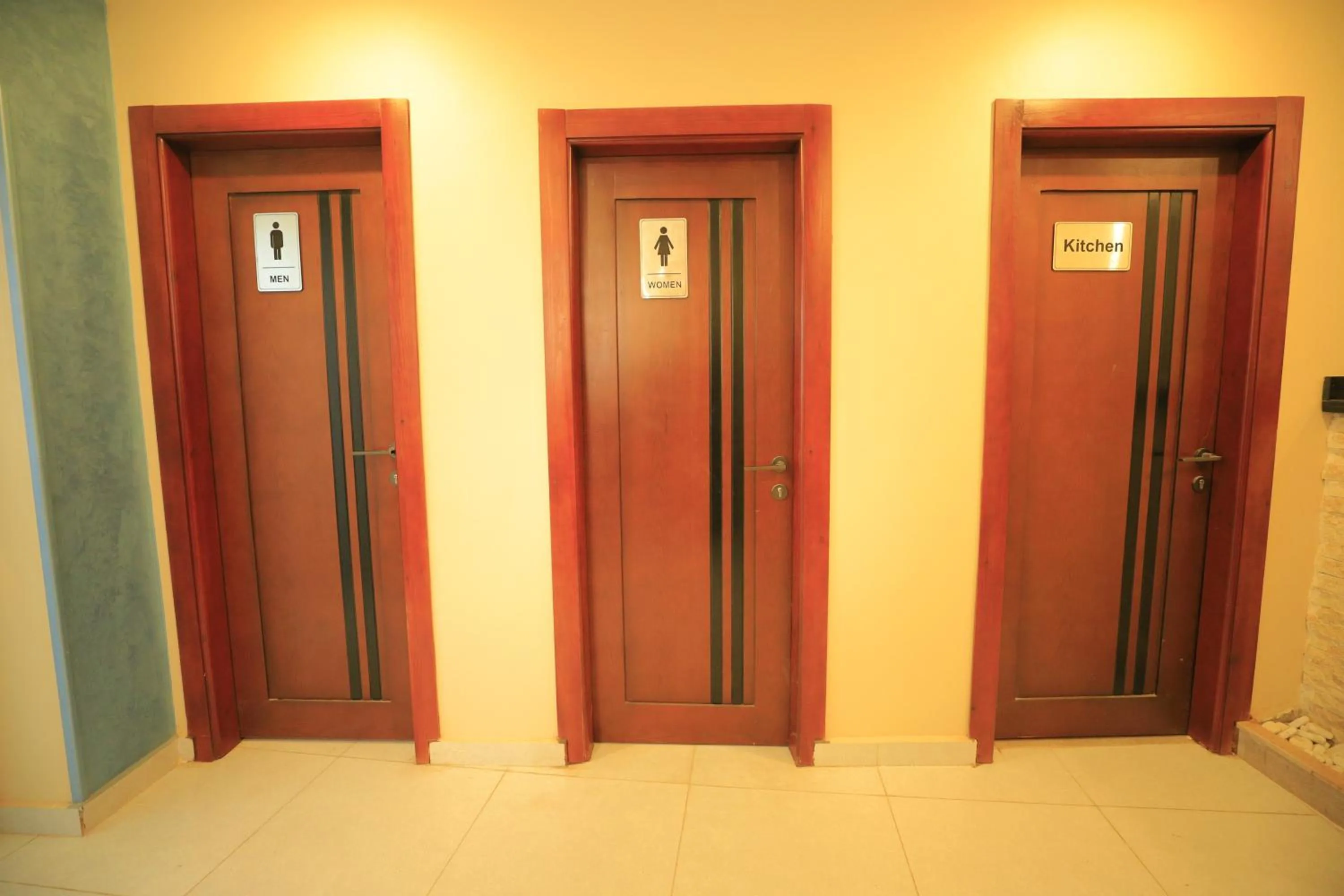 wardrobe in Grand Museum Pyramids View Hotel