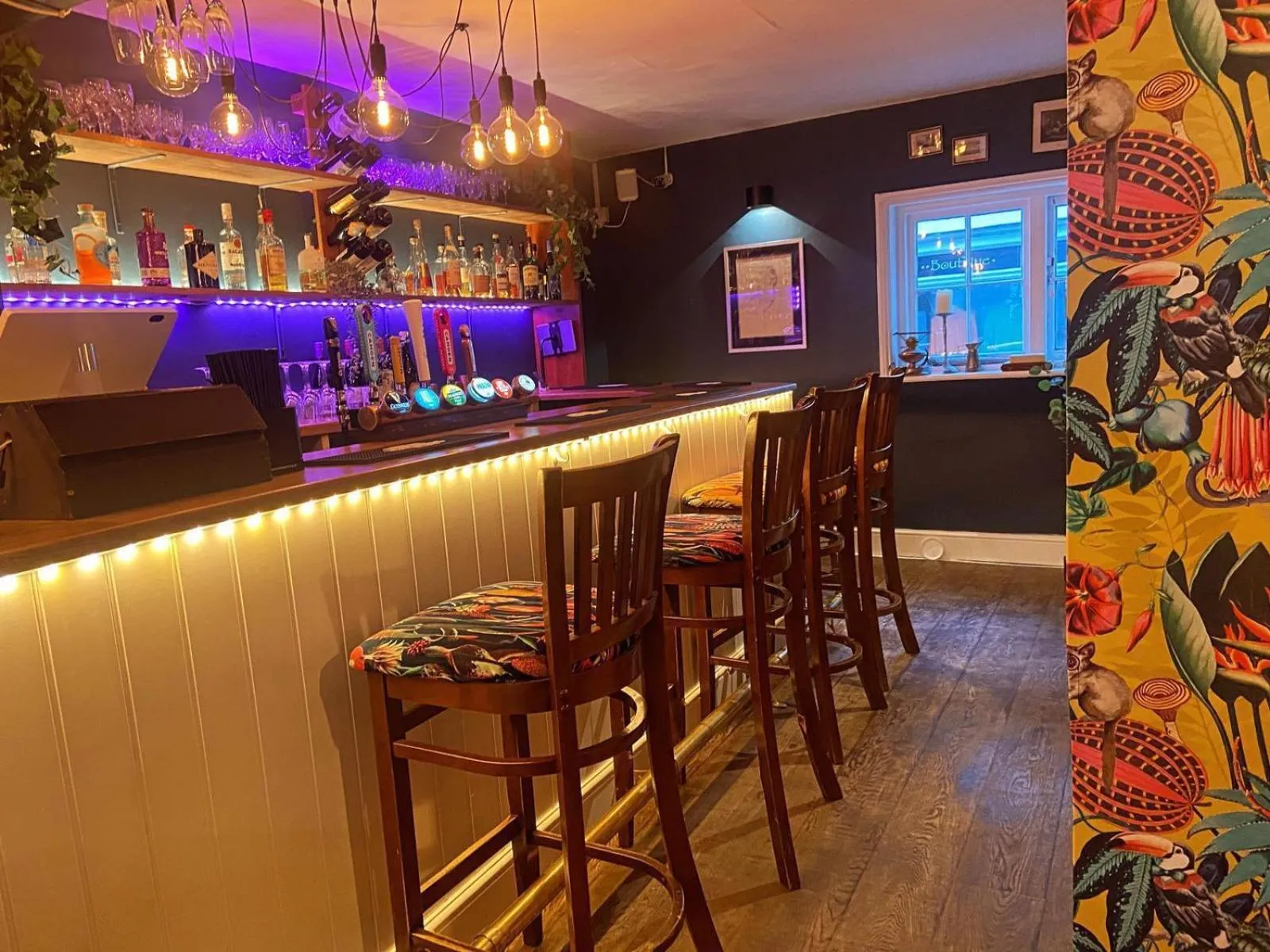 Lounge or bar in The Swan Inn